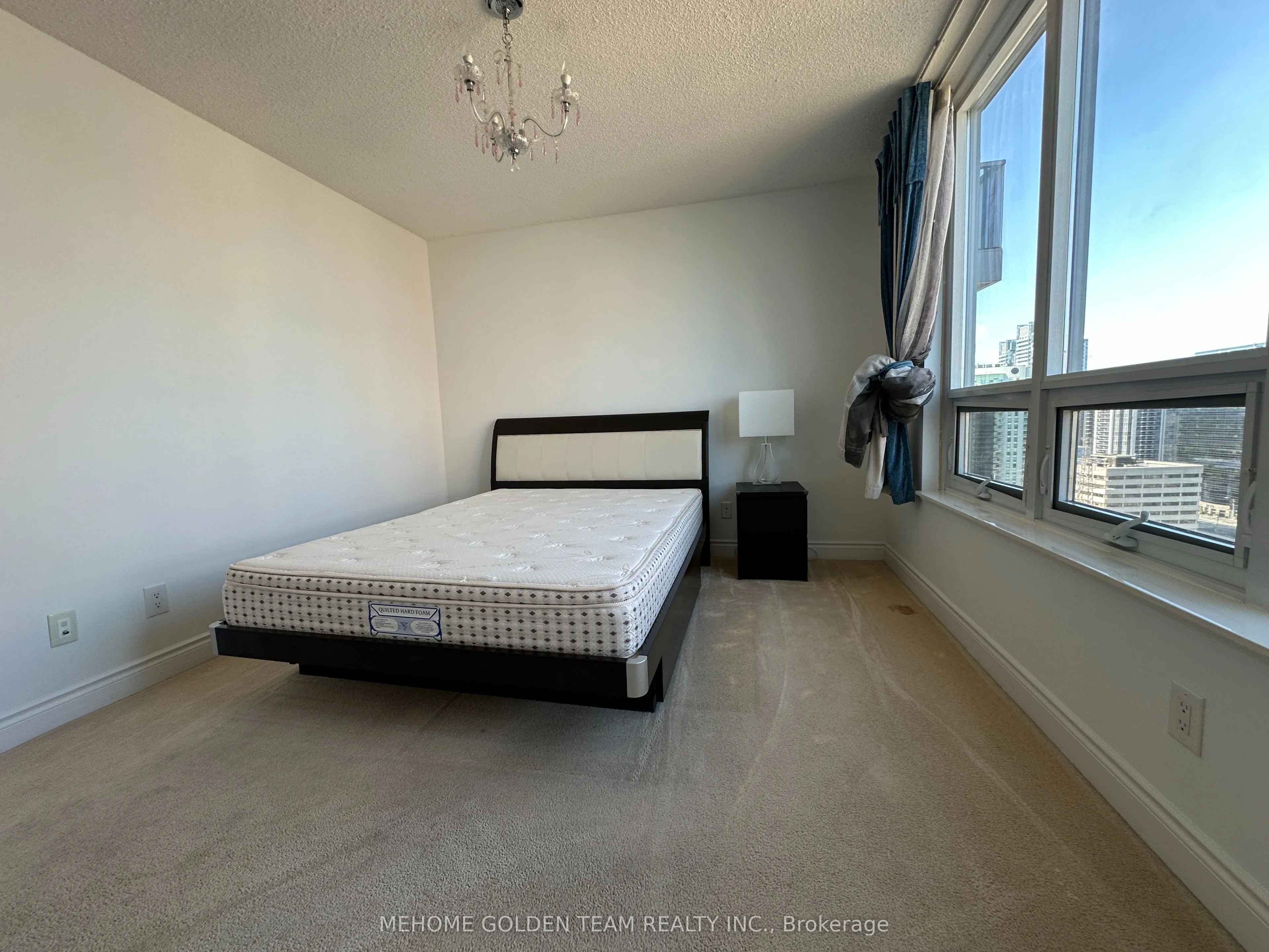 25 Greenview Avenue, #1926
