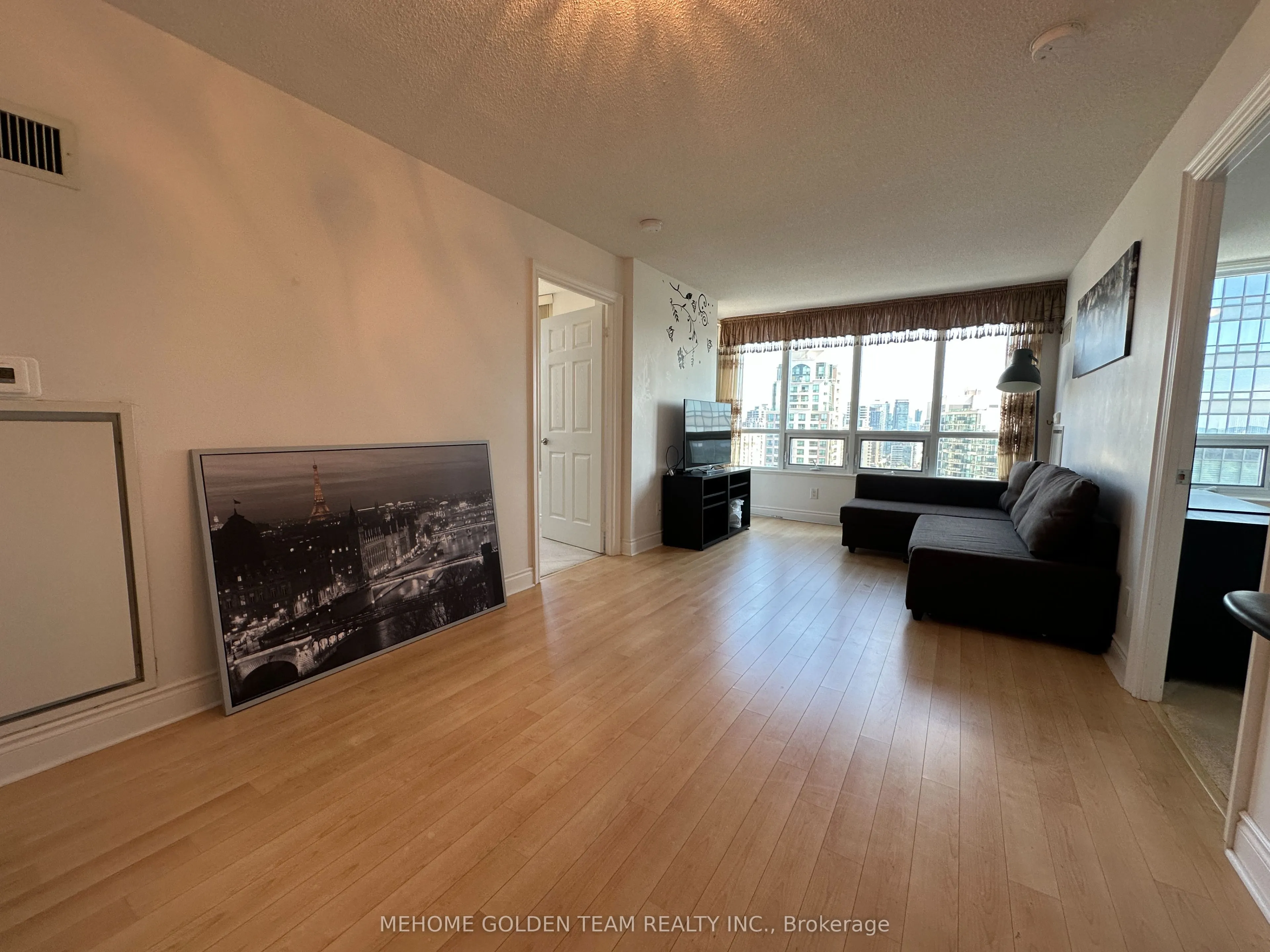25 Greenview Avenue, #1926