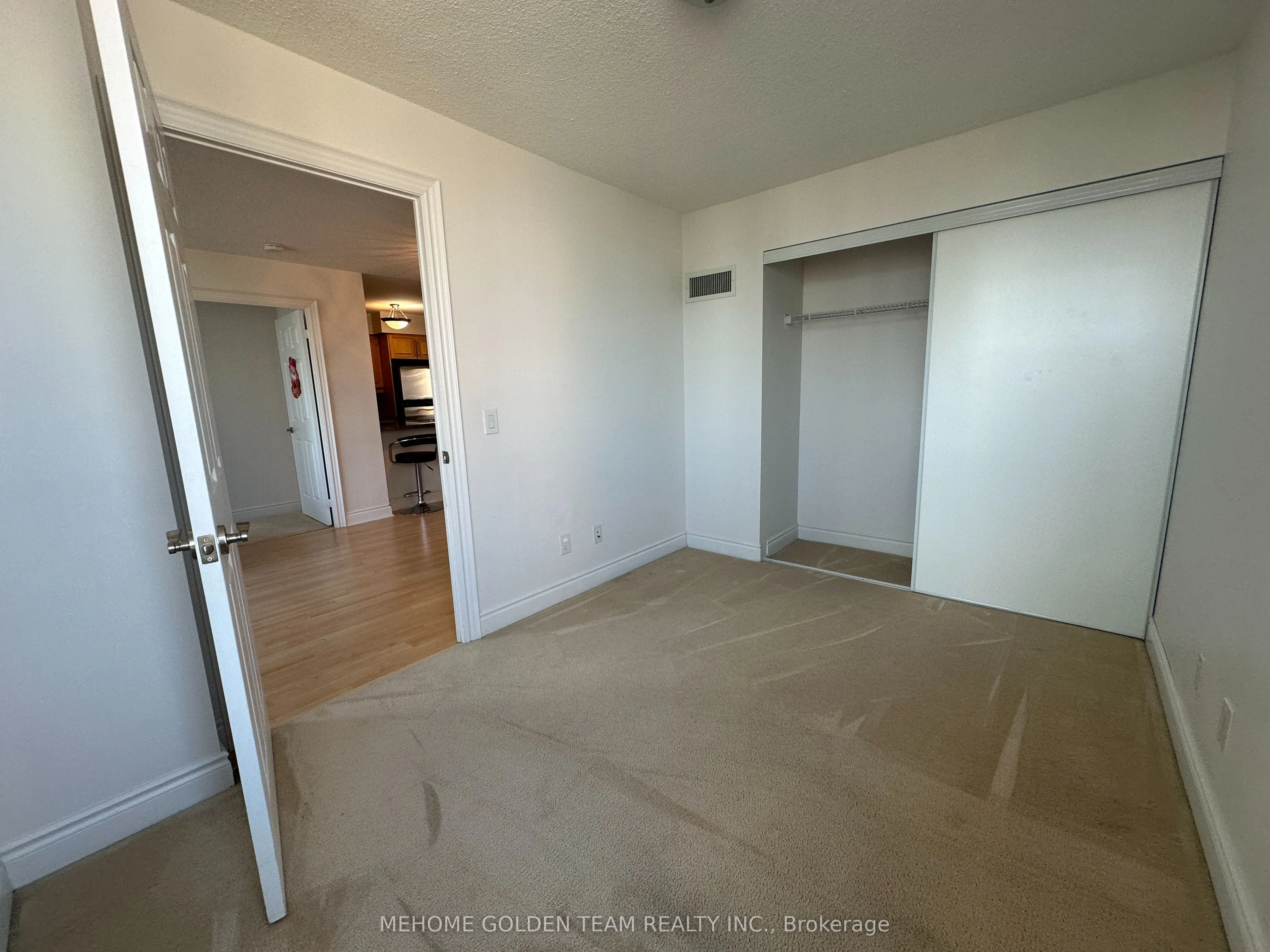 25 Greenview Avenue, #1926