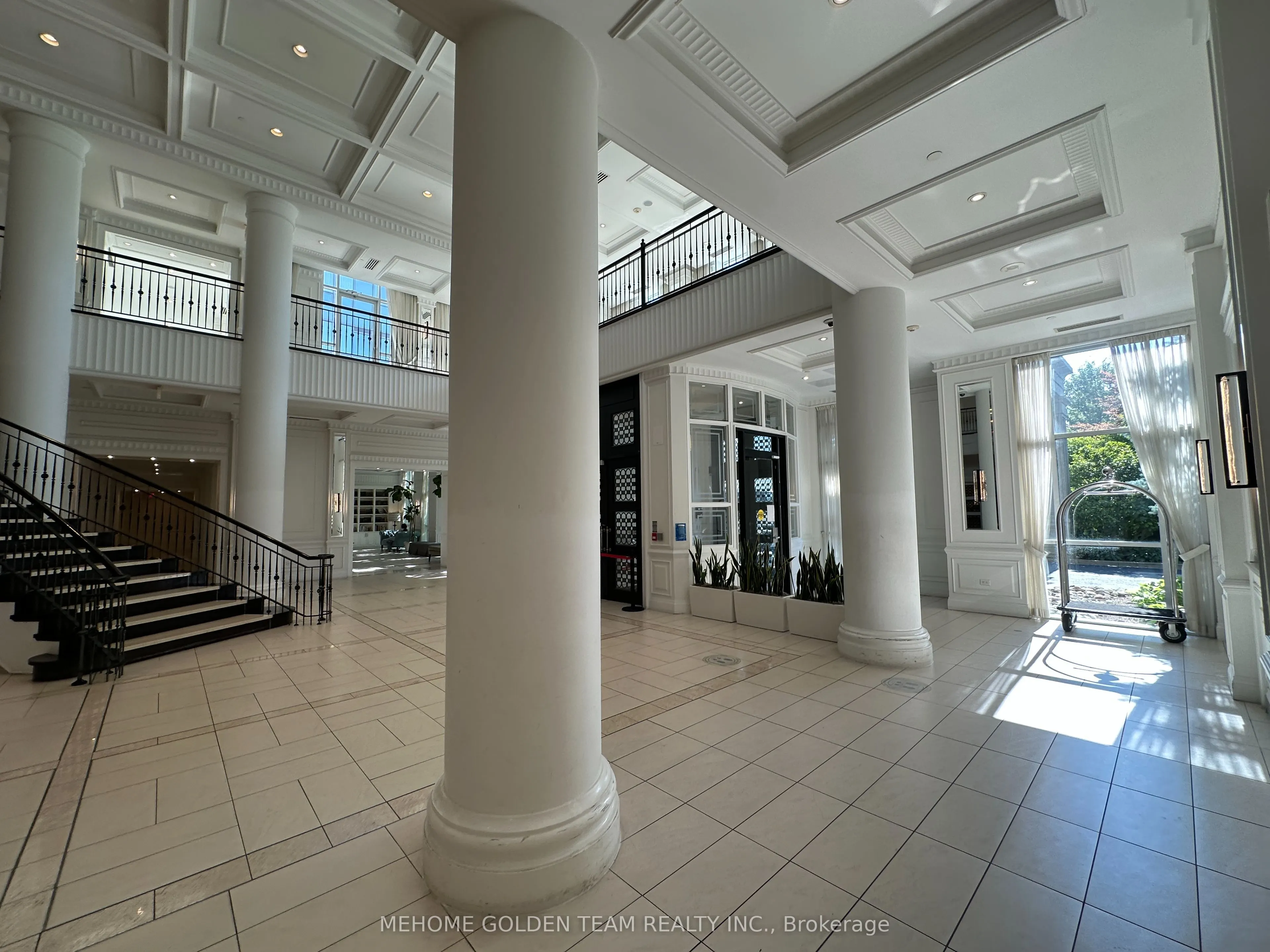 25 Greenview Avenue, #1926