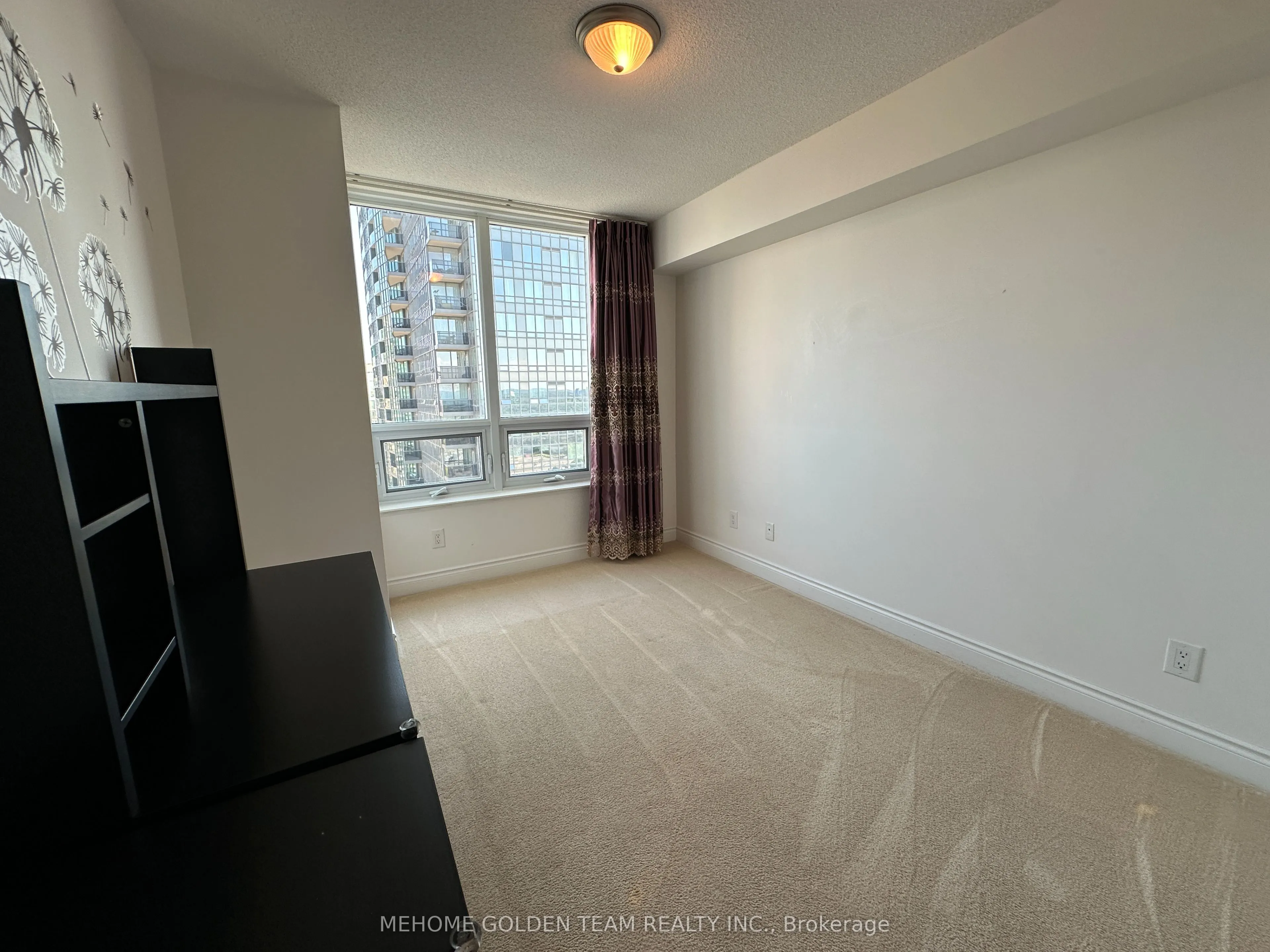 25 Greenview Avenue, #1926
