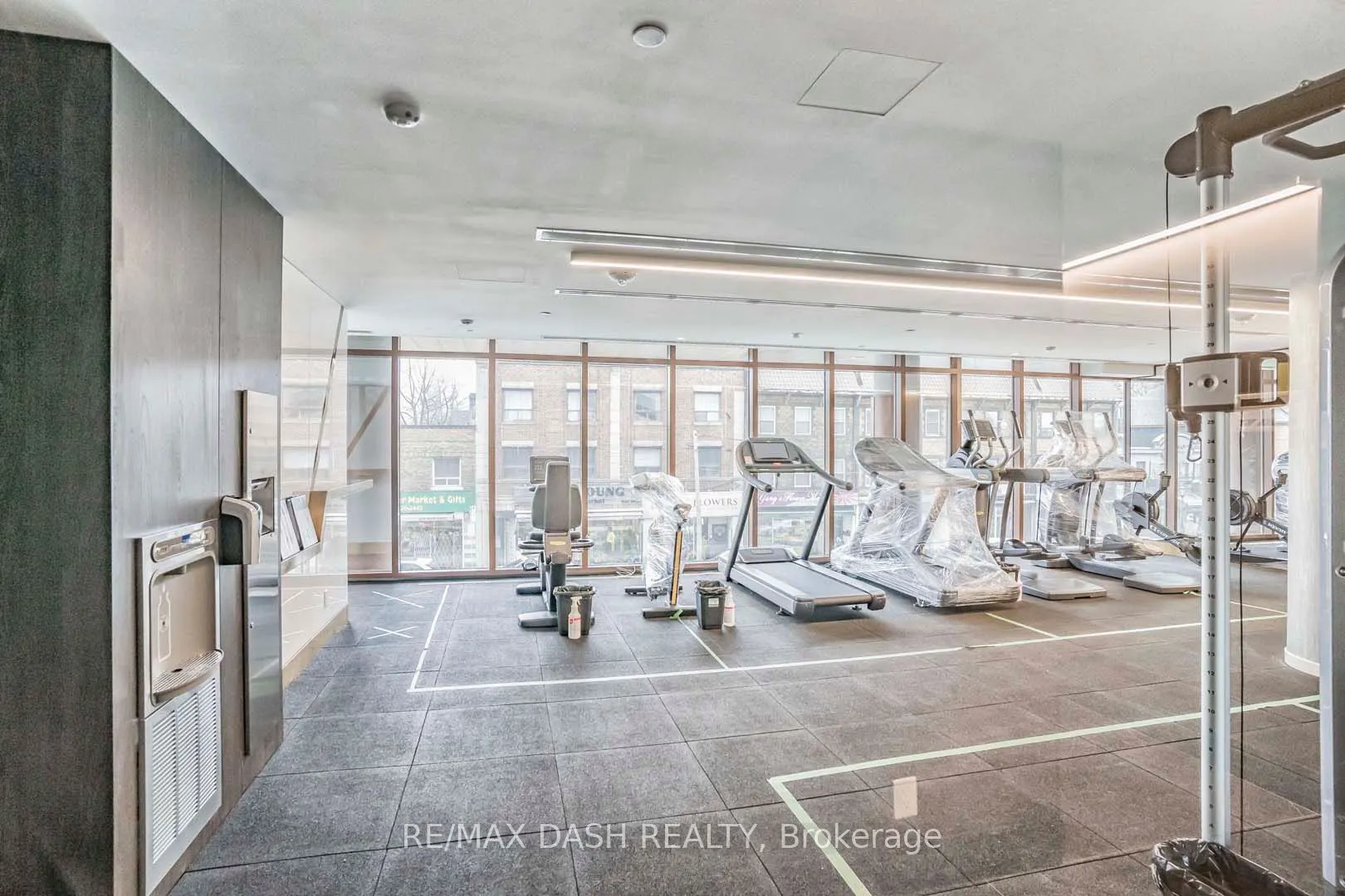 151 Avenue Road #501