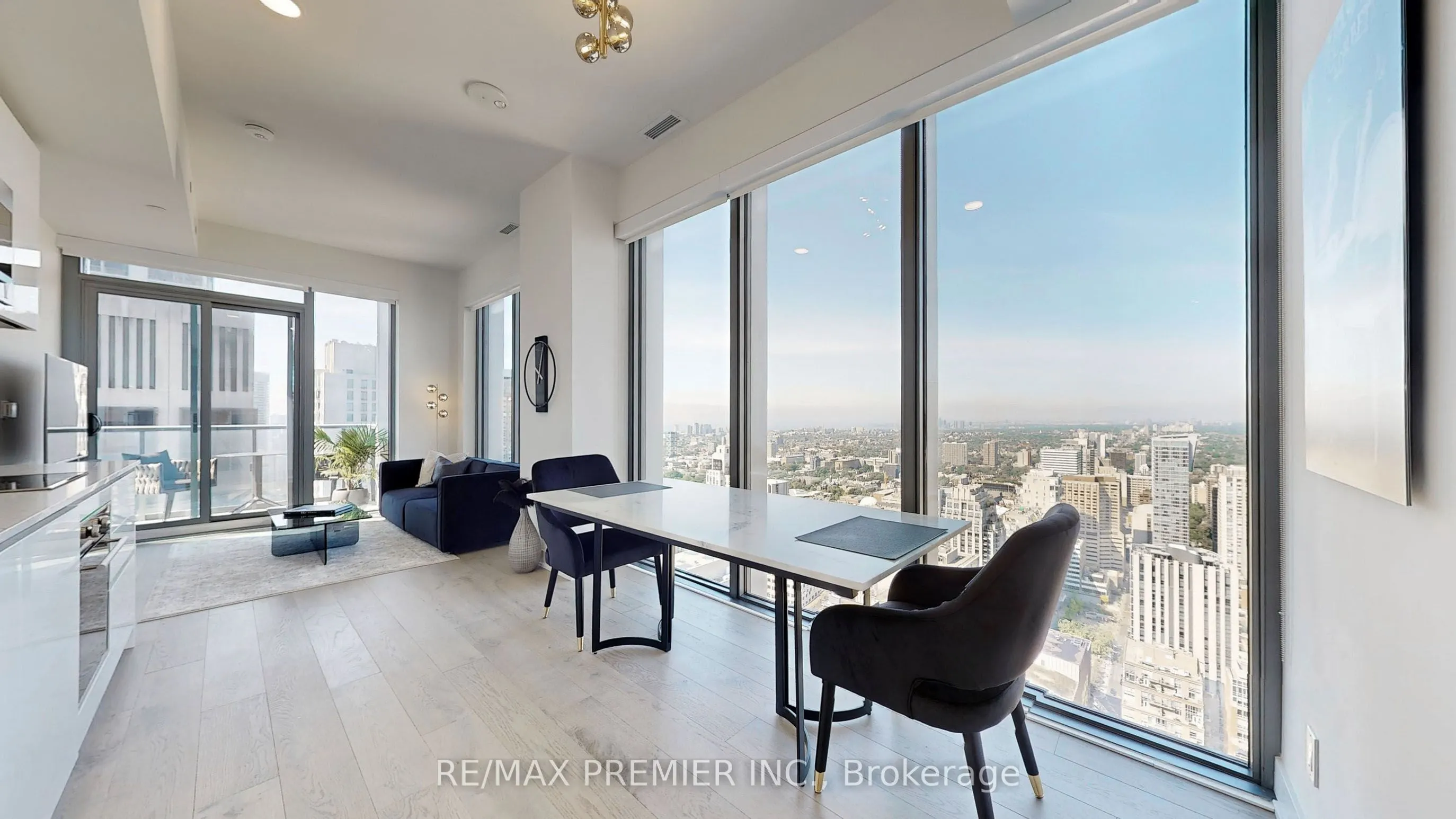 8 Cumberland Street, #4403