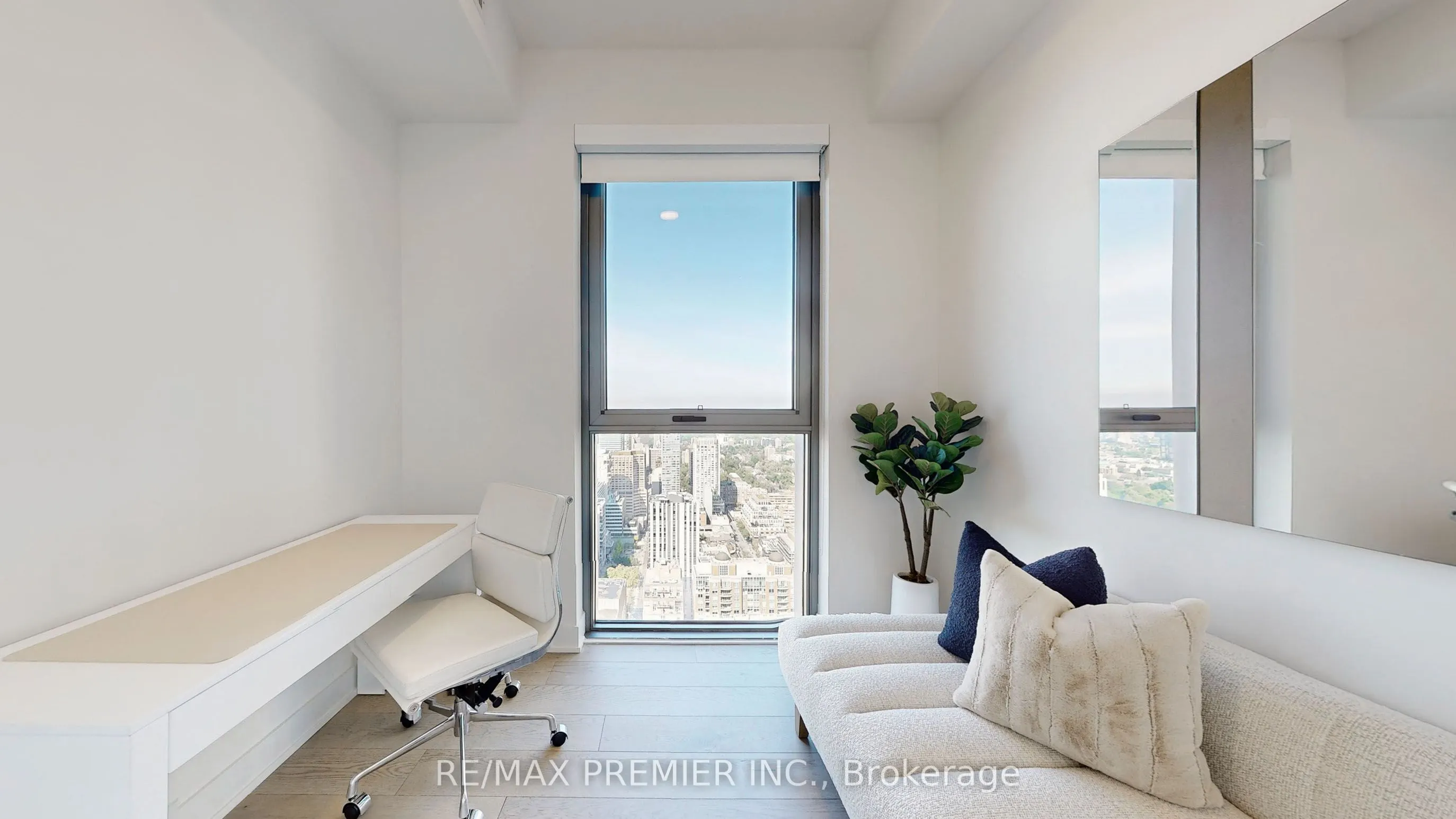 8 Cumberland Street, #4403