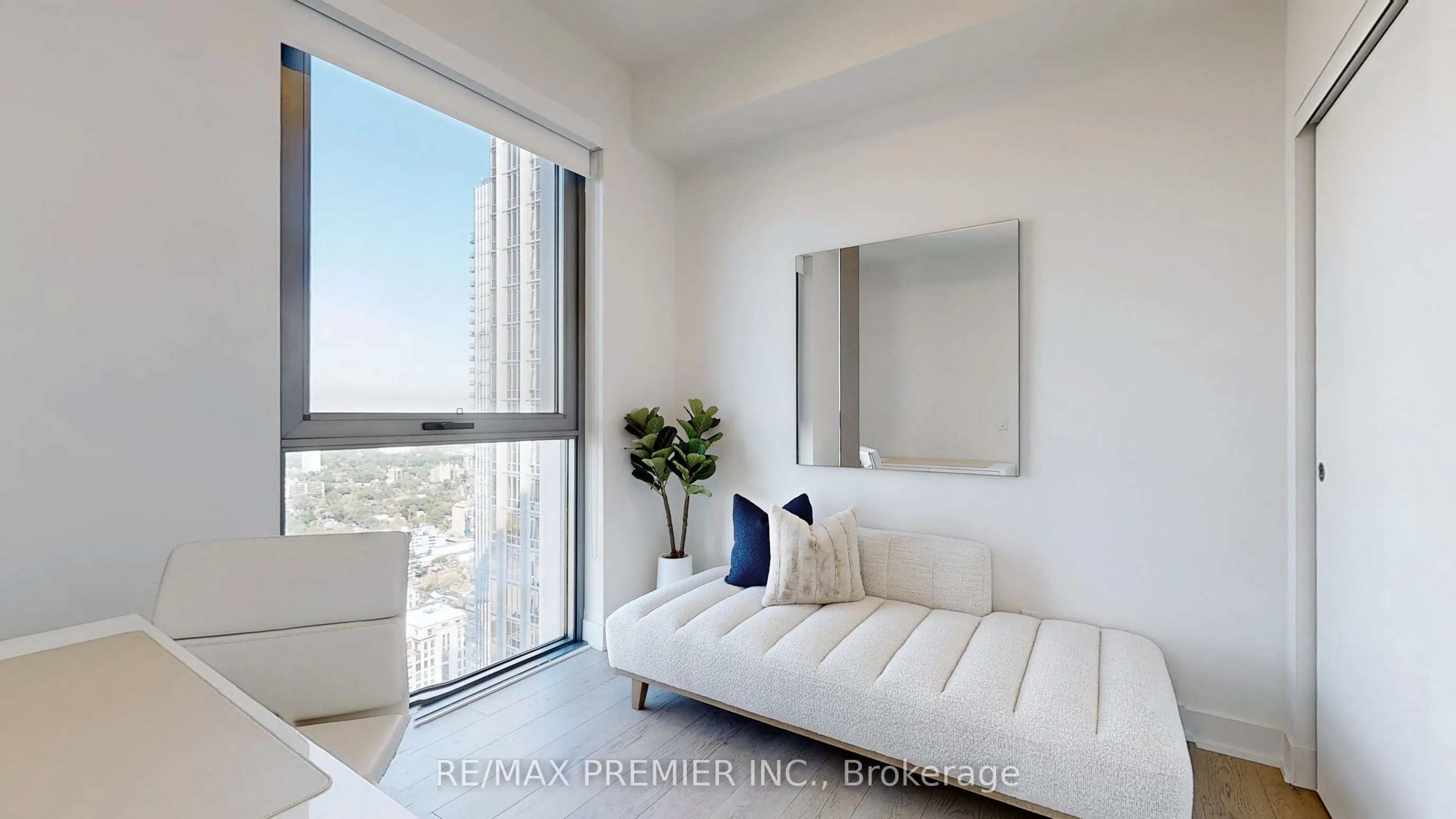 8 Cumberland Street, #4403