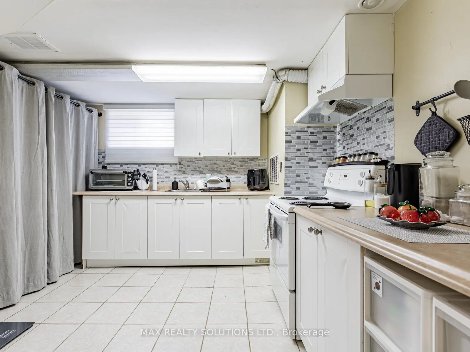 162 Beechwood Avenue, #/ Lower Level