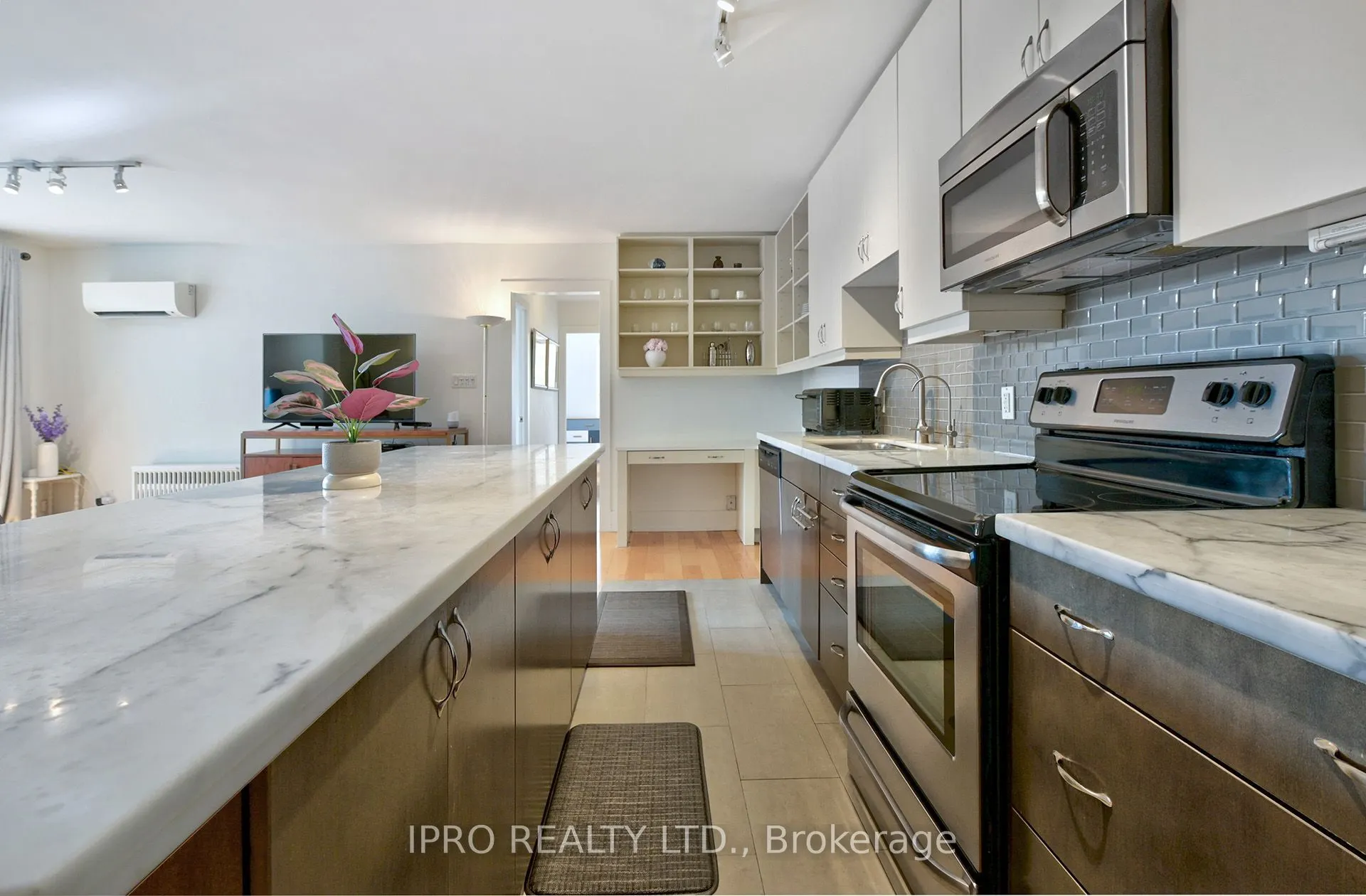 2603 Bathurst Street, #101