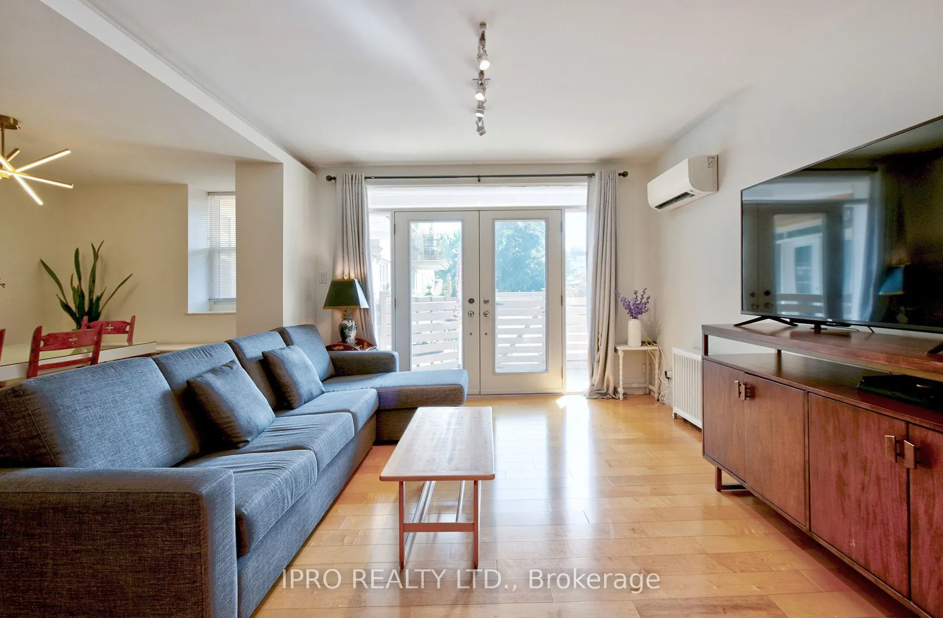 2603 Bathurst Street, #101