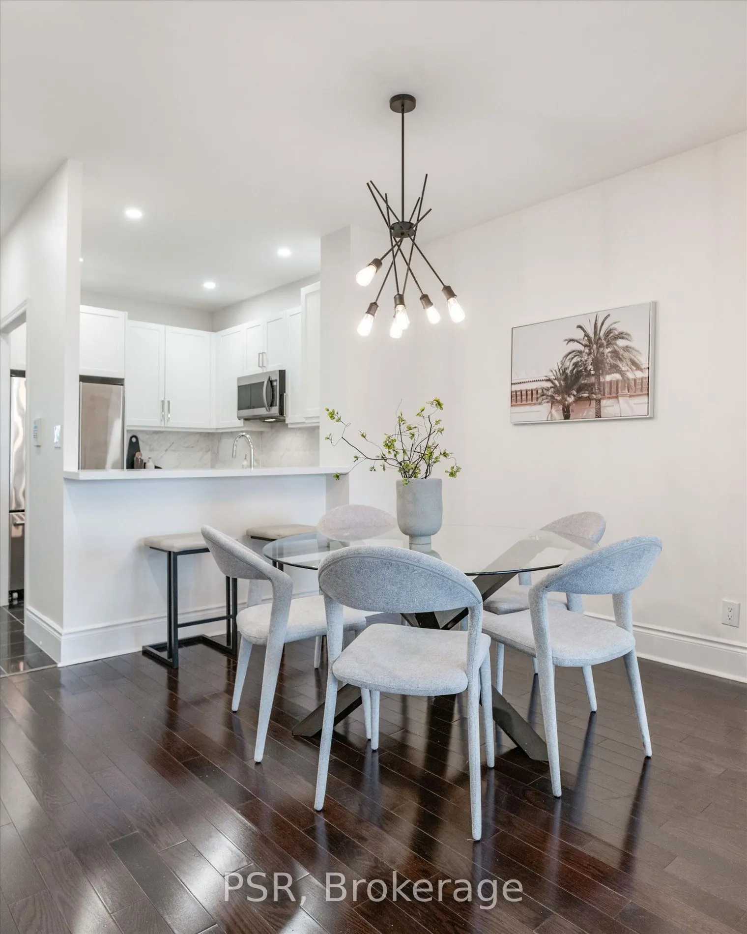 102 Bloor Street W, #601
