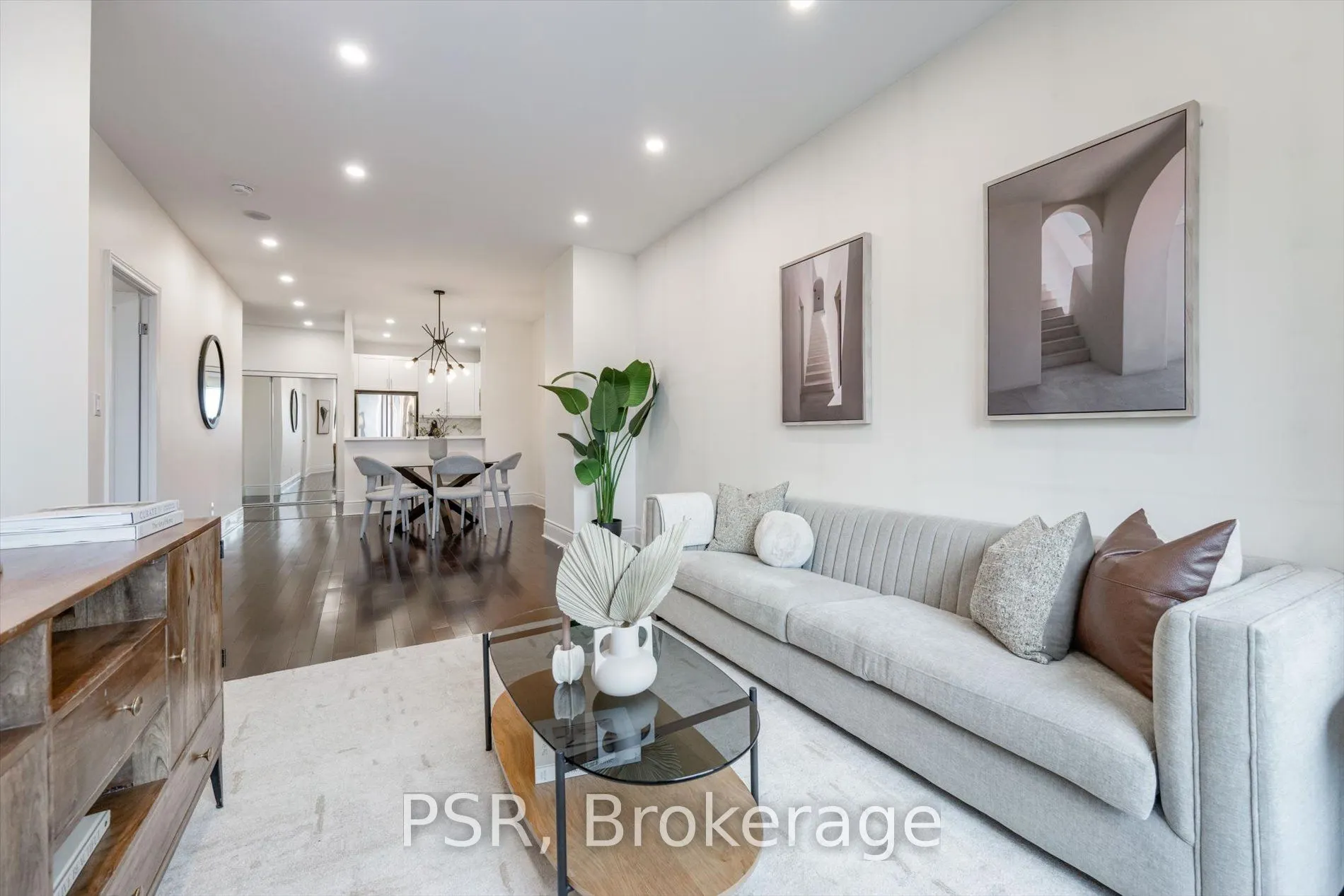 102 Bloor Street W, #601