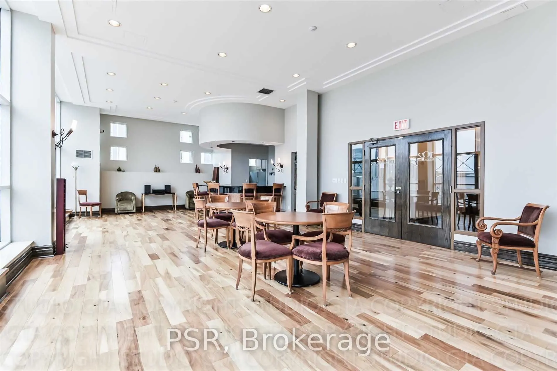 102 Bloor Street W, #601