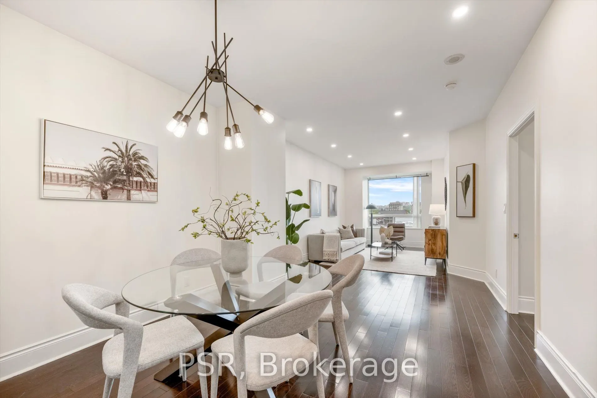 102 Bloor Street W, #601