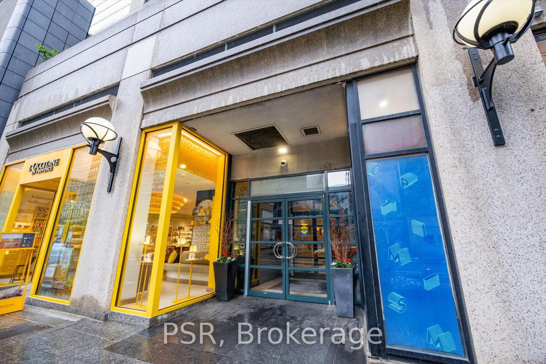 102 Bloor Street W, #601