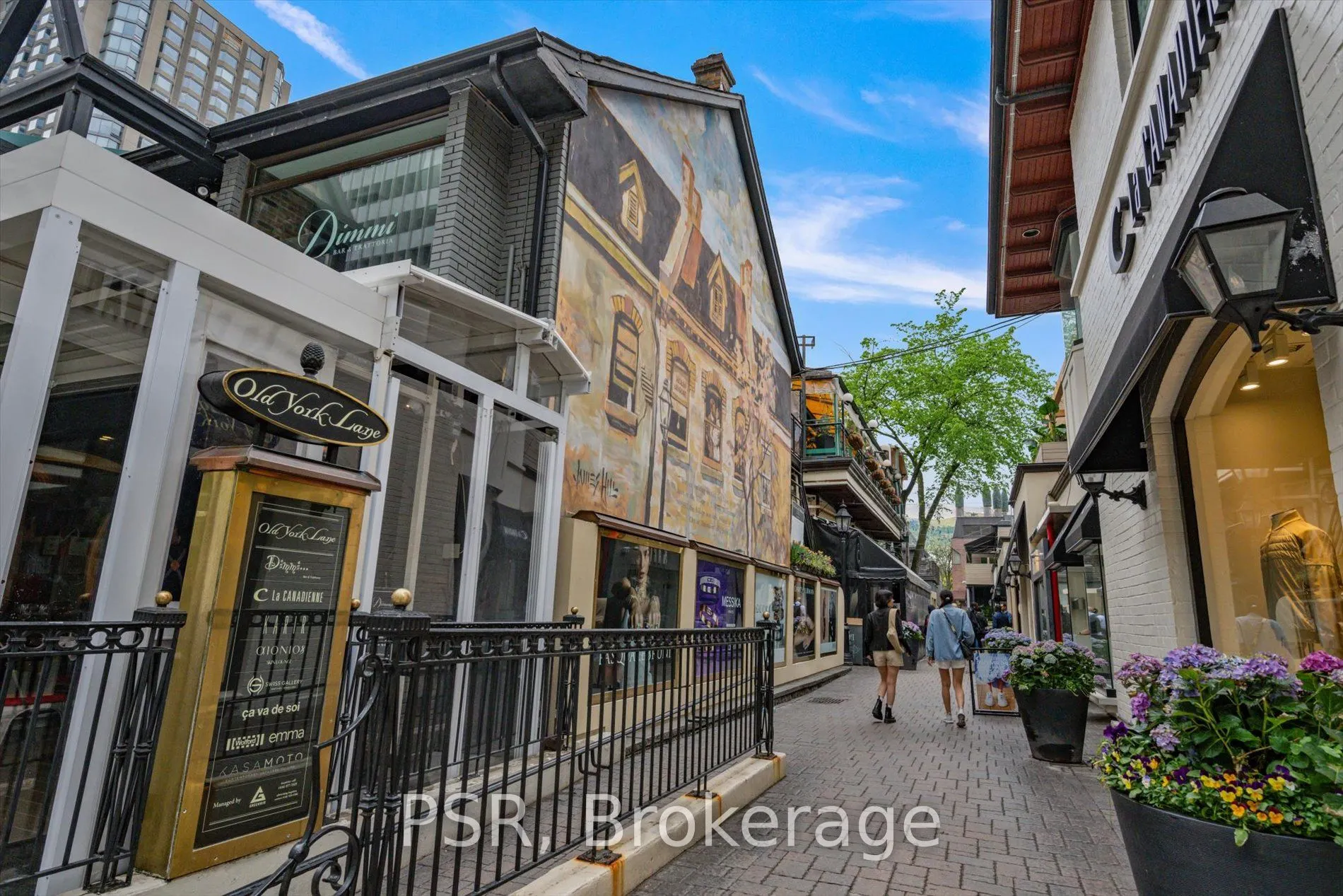 102 Bloor Street W, #601