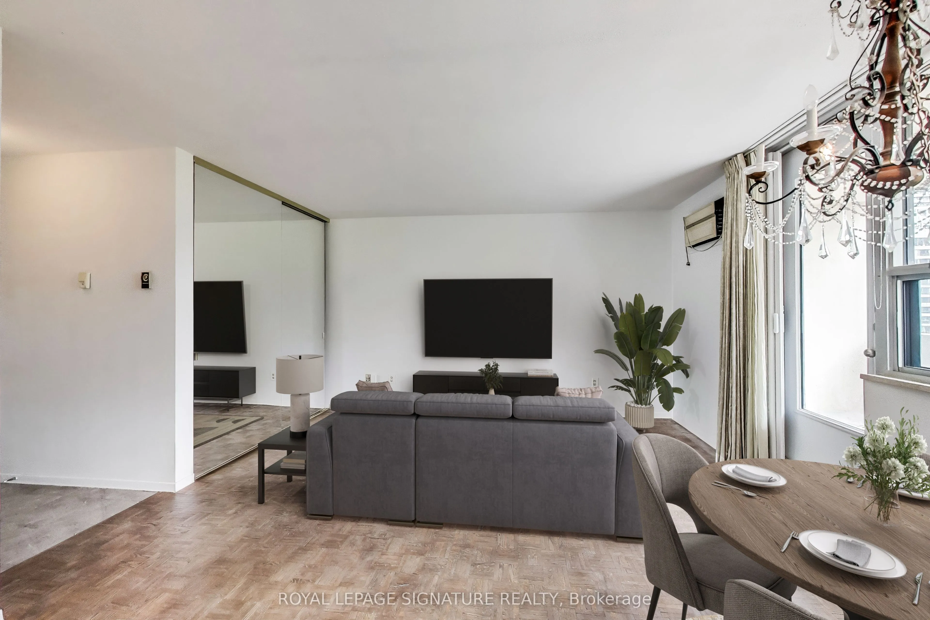40 Homewood Avenue, #807