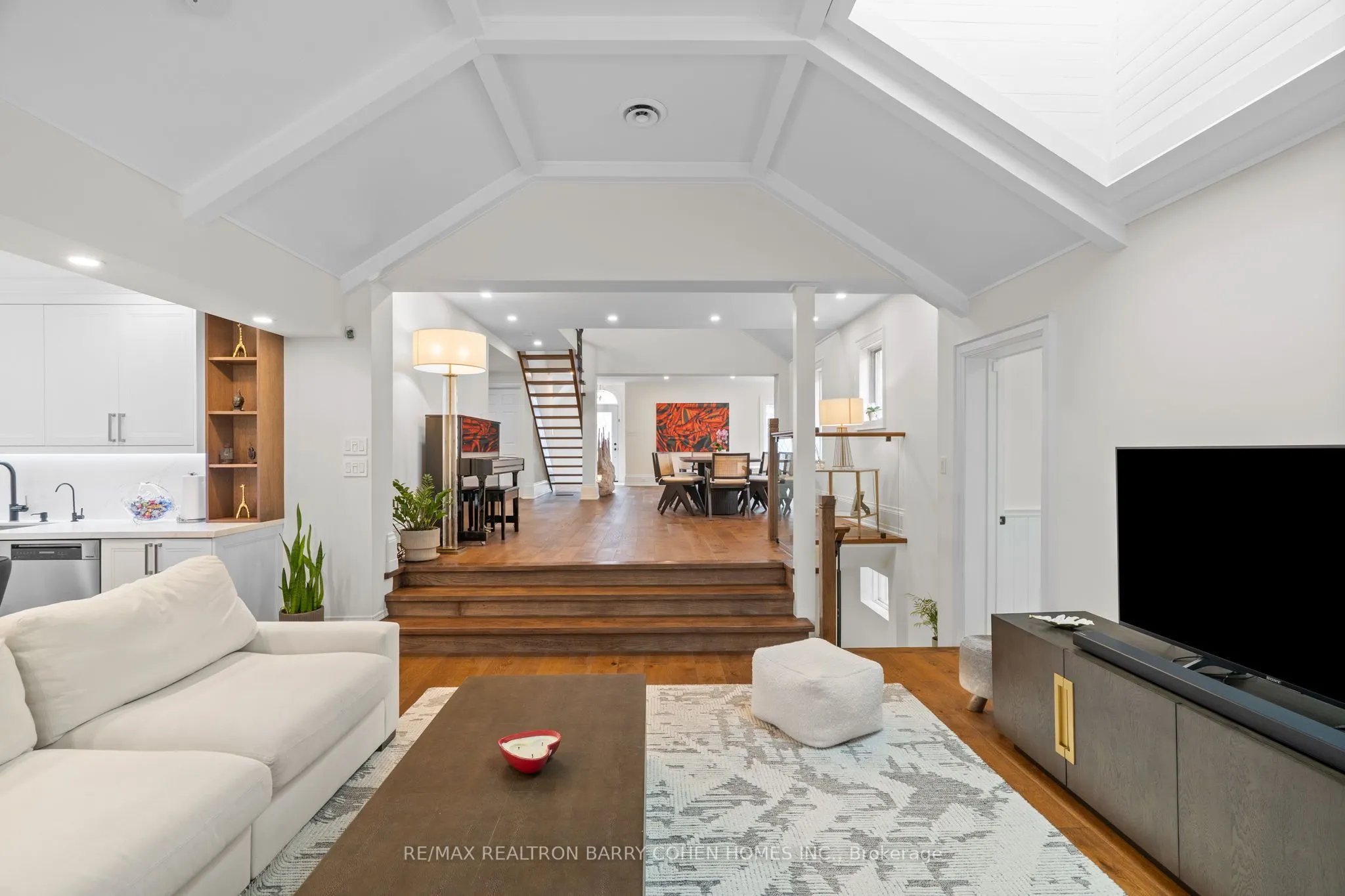 32 Beechwood Avenue