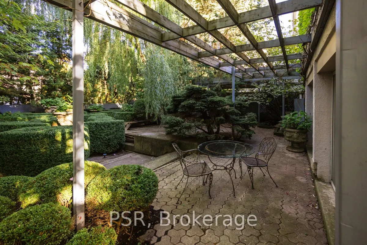 13 Old Forest Hill Road