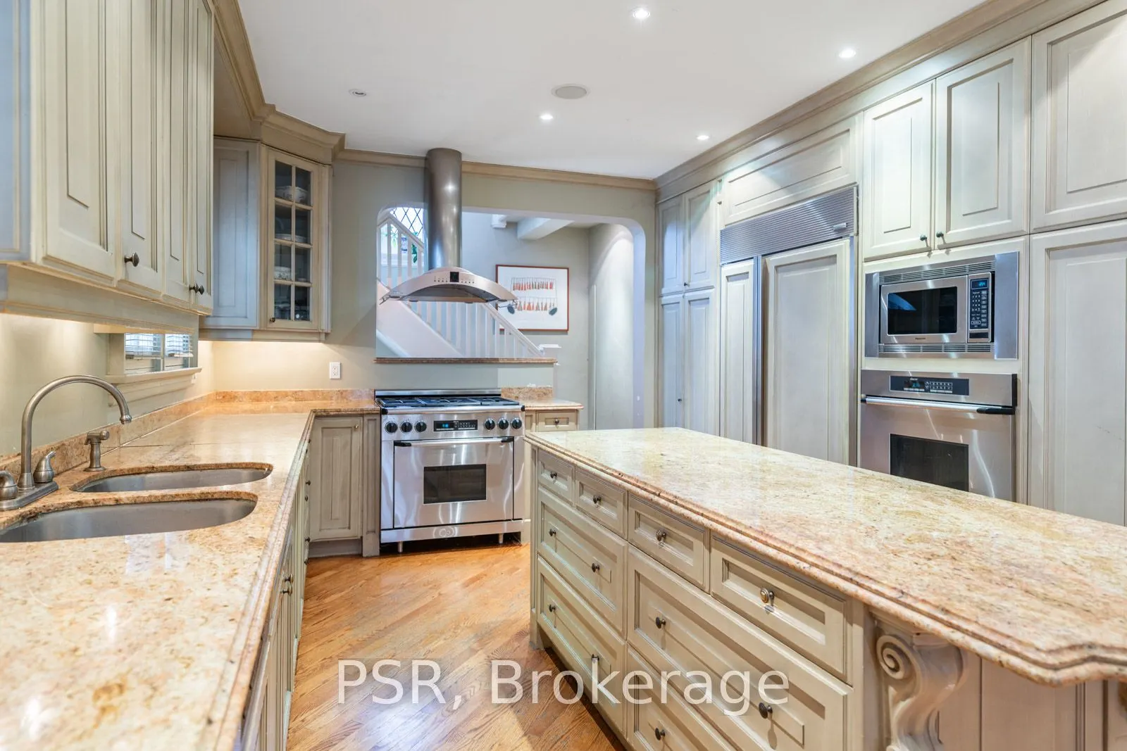 13 Old Forest Hill Road
