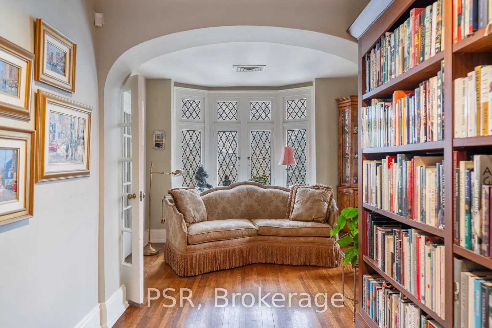 13 Old Forest Hill Road
