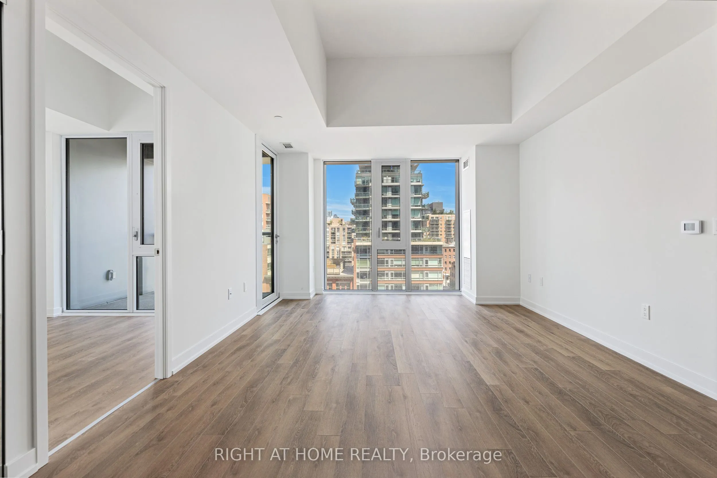 158 Front Street E, #714