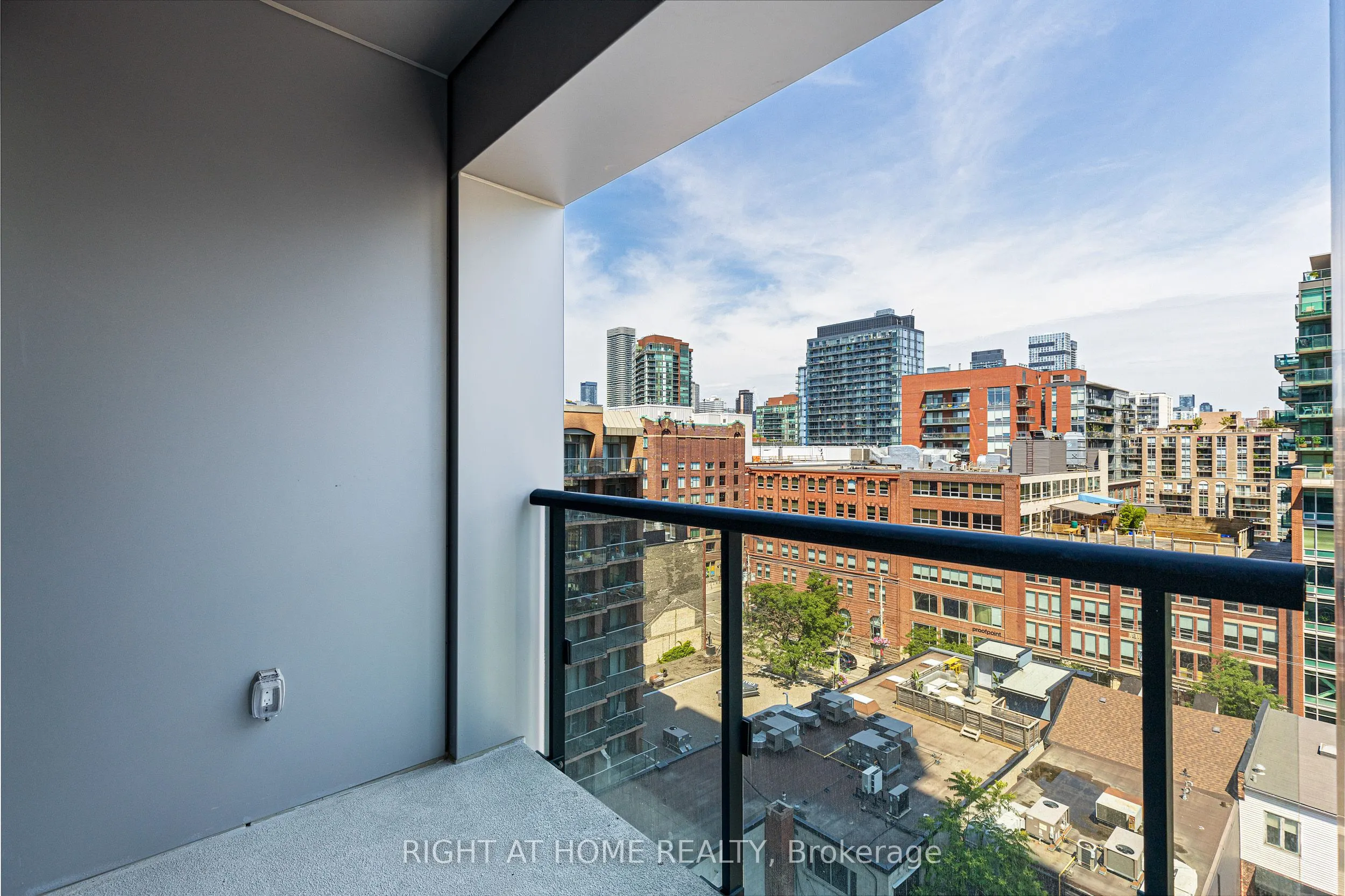 158 Front Street E, #714