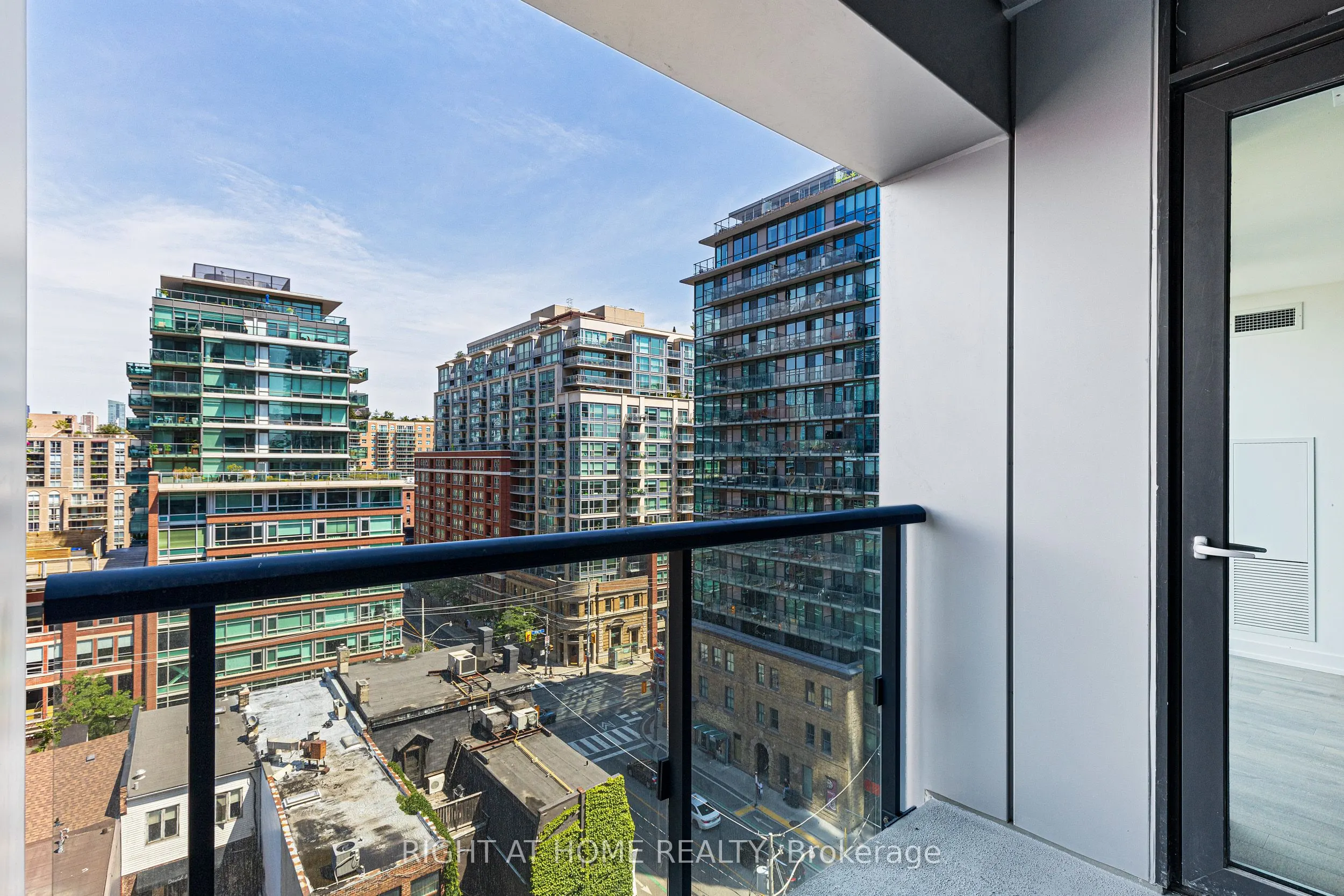 158 Front Street E, #714
