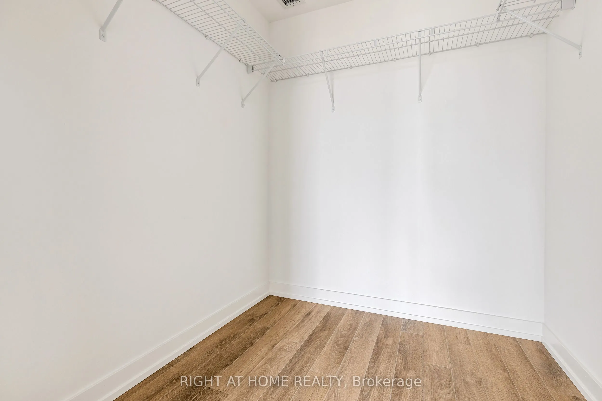 158 Front Street E, #714