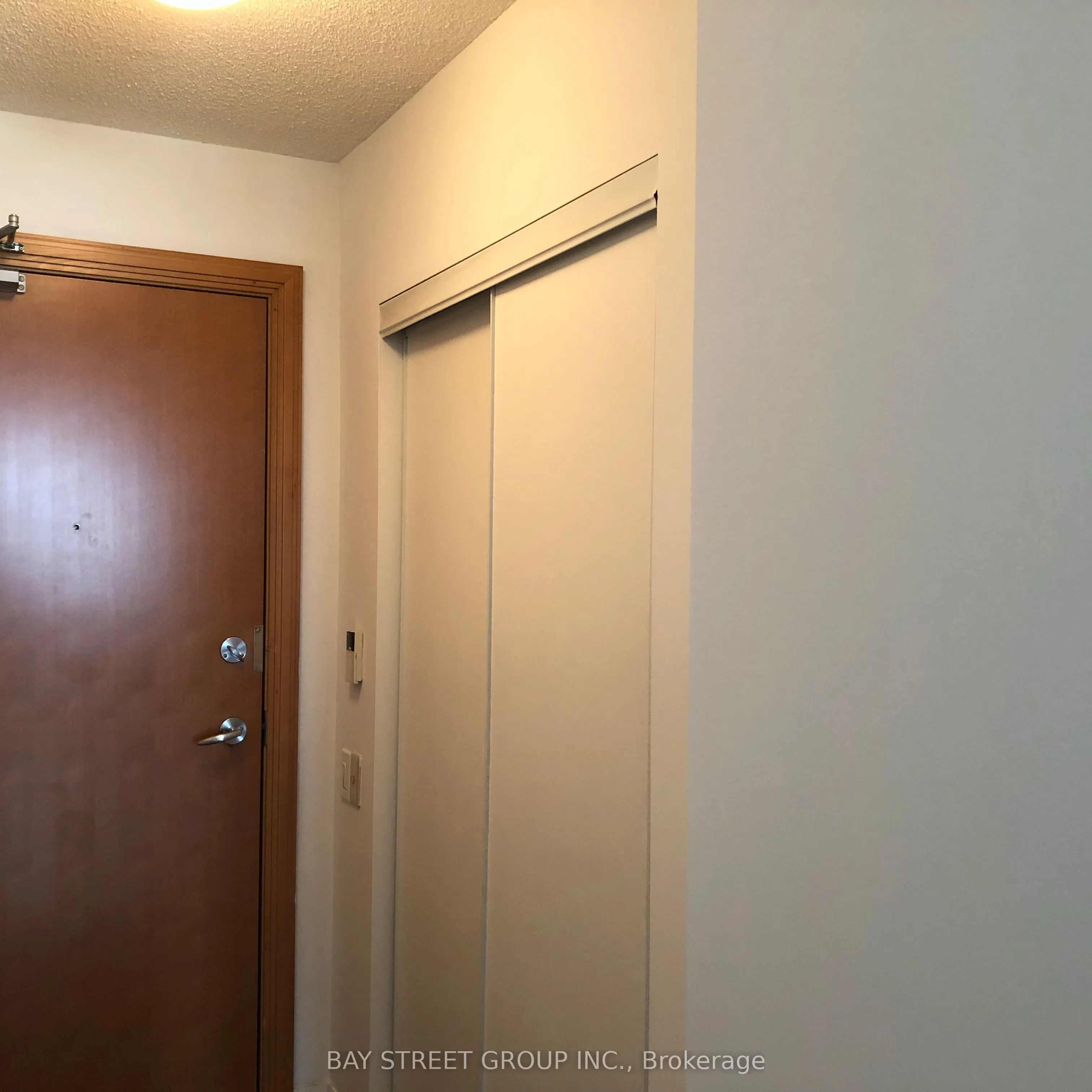 33 Sheppard Avenue E, #2000