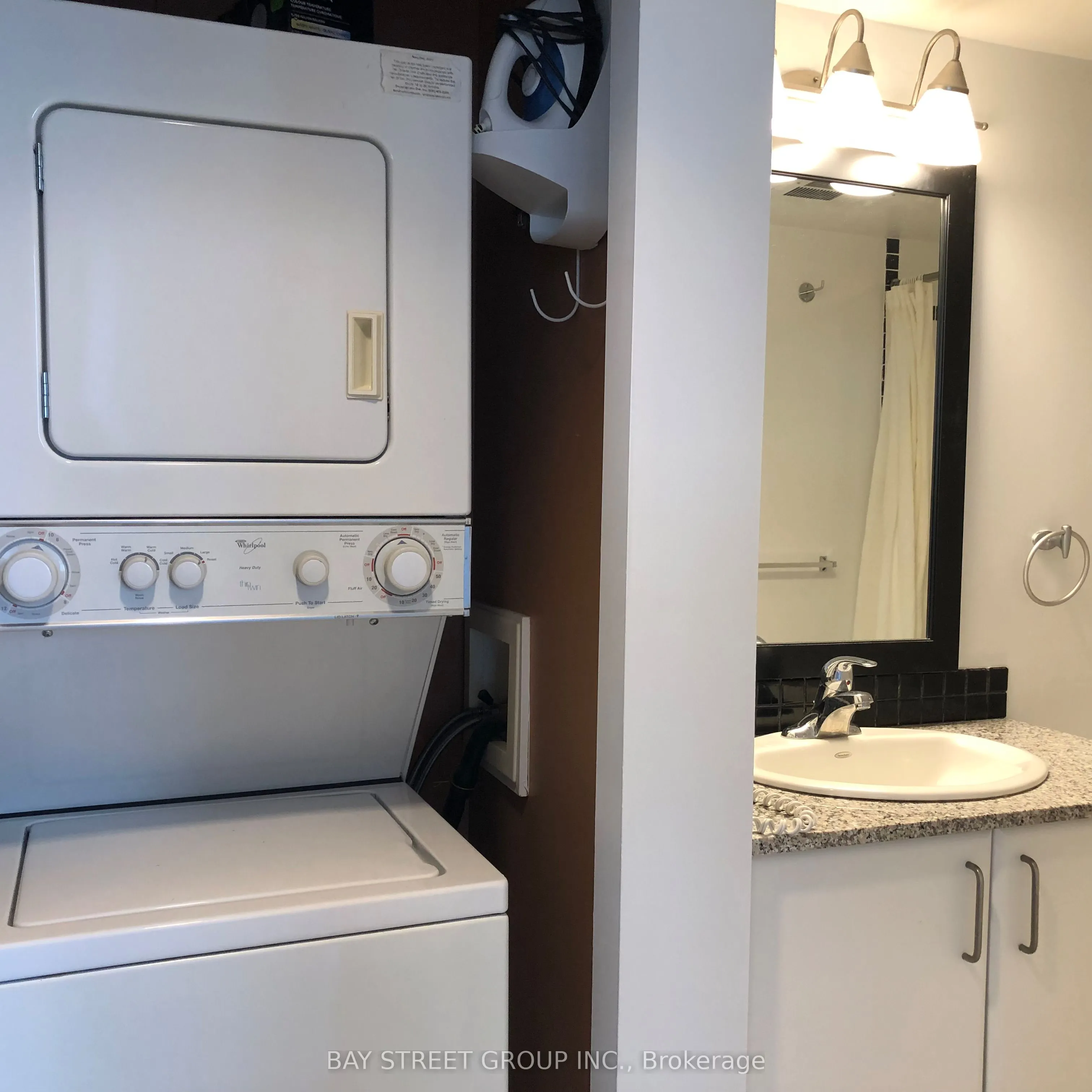 33 Sheppard Avenue E, #2000