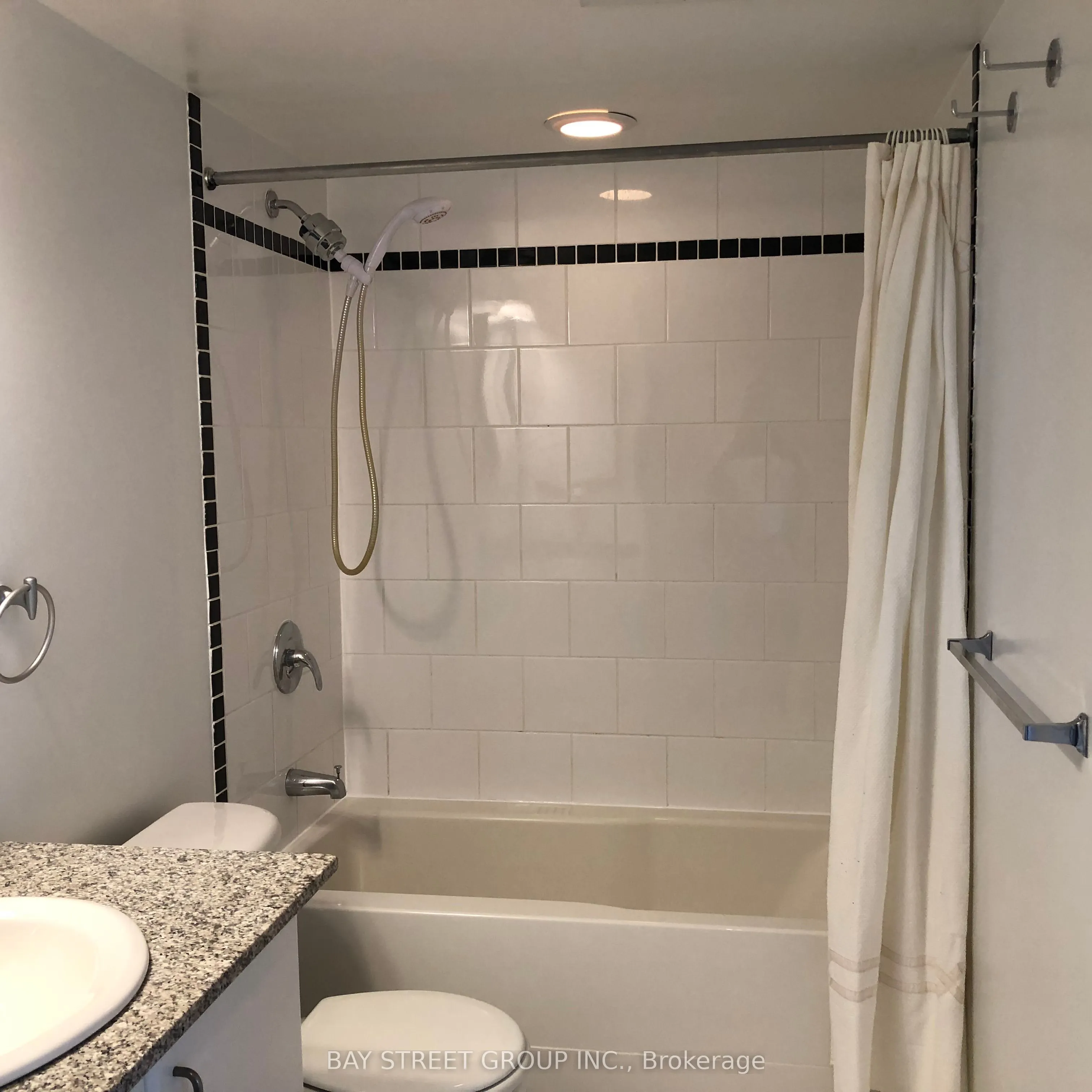 33 Sheppard Avenue E, #2000