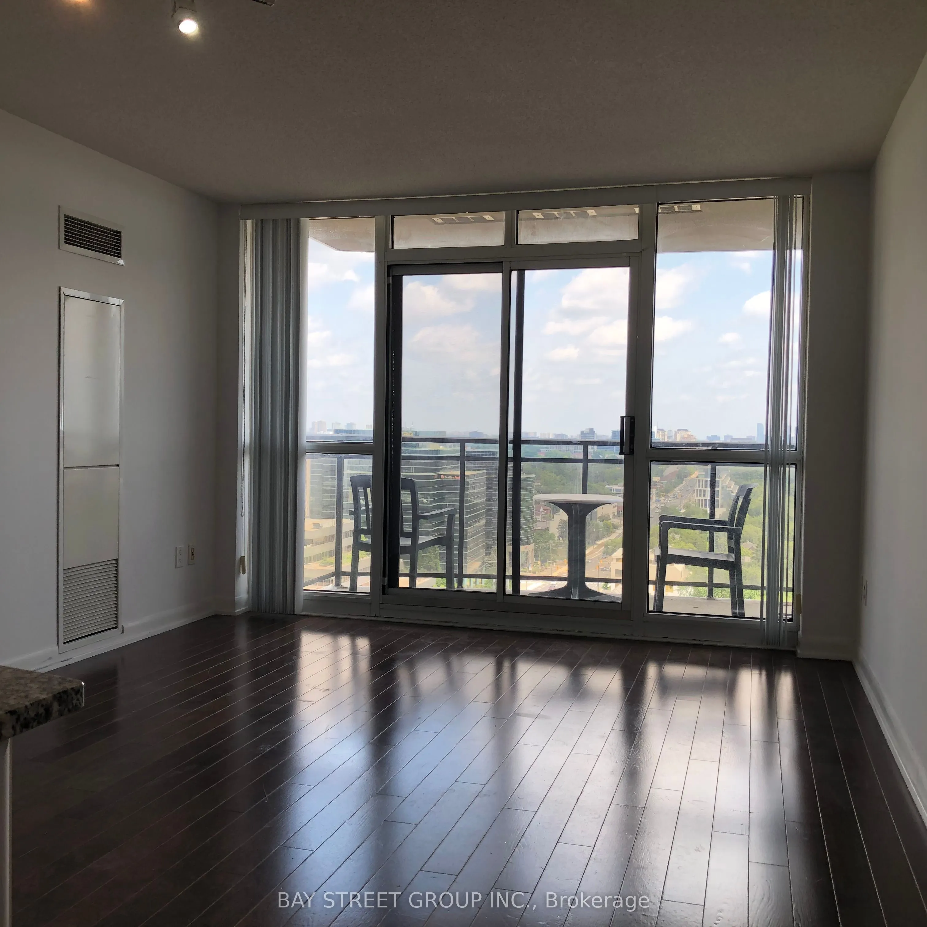 33 Sheppard Avenue E, #2000