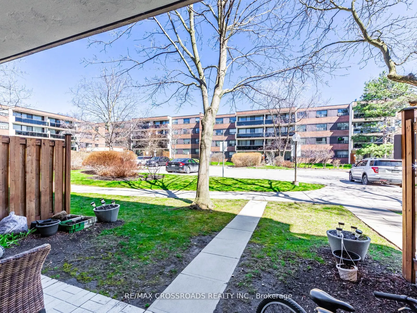20 Sunrise Avenue, #111