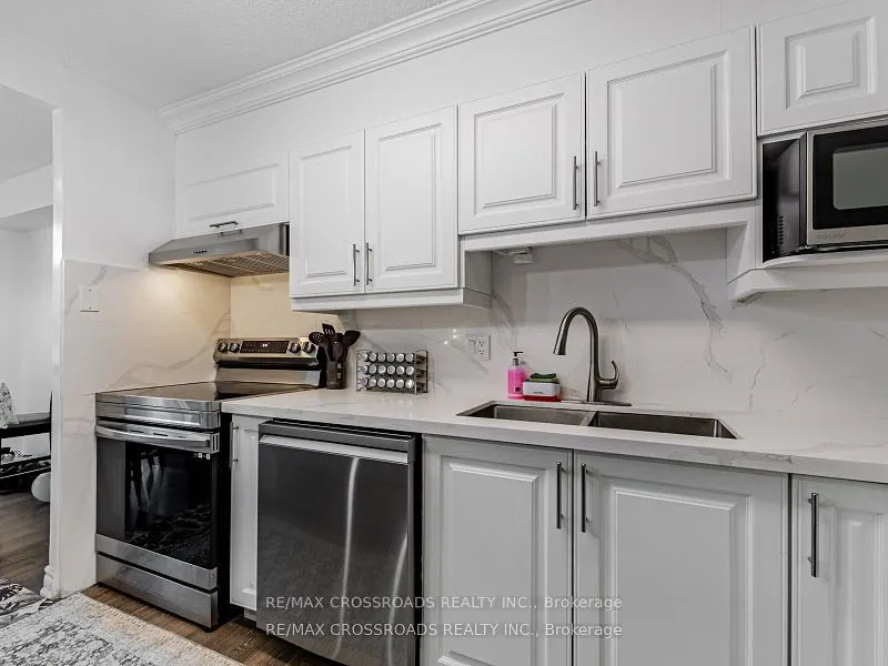 20 Sunrise Avenue, #111