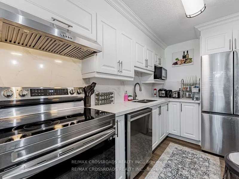 20 Sunrise Avenue, #111