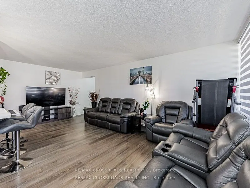 20 Sunrise Avenue, #111