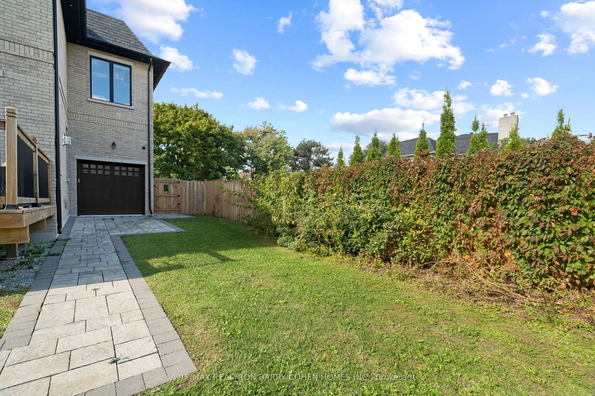 49 Rollscourt Drive