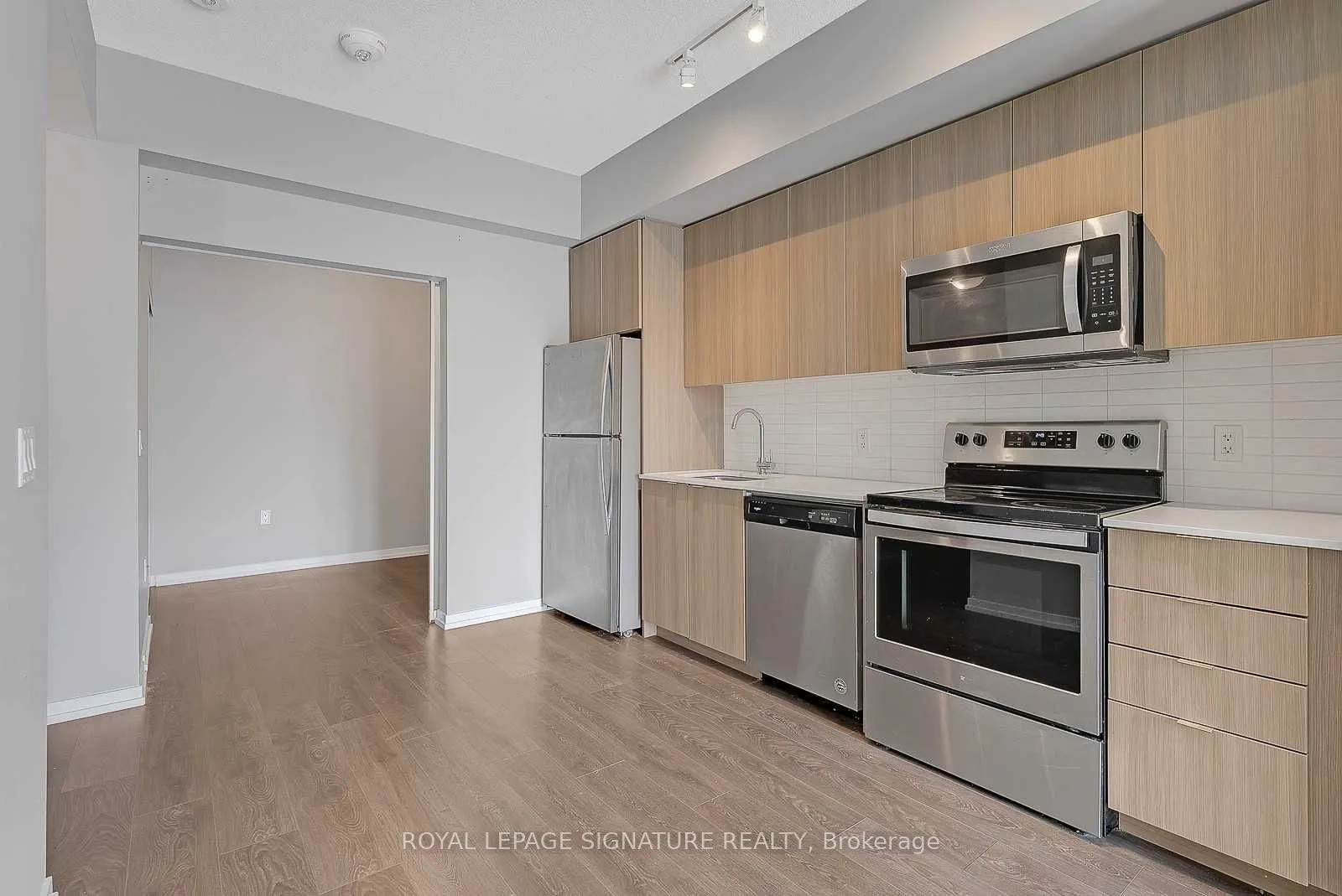 3237 Bayview Avenue N, #311