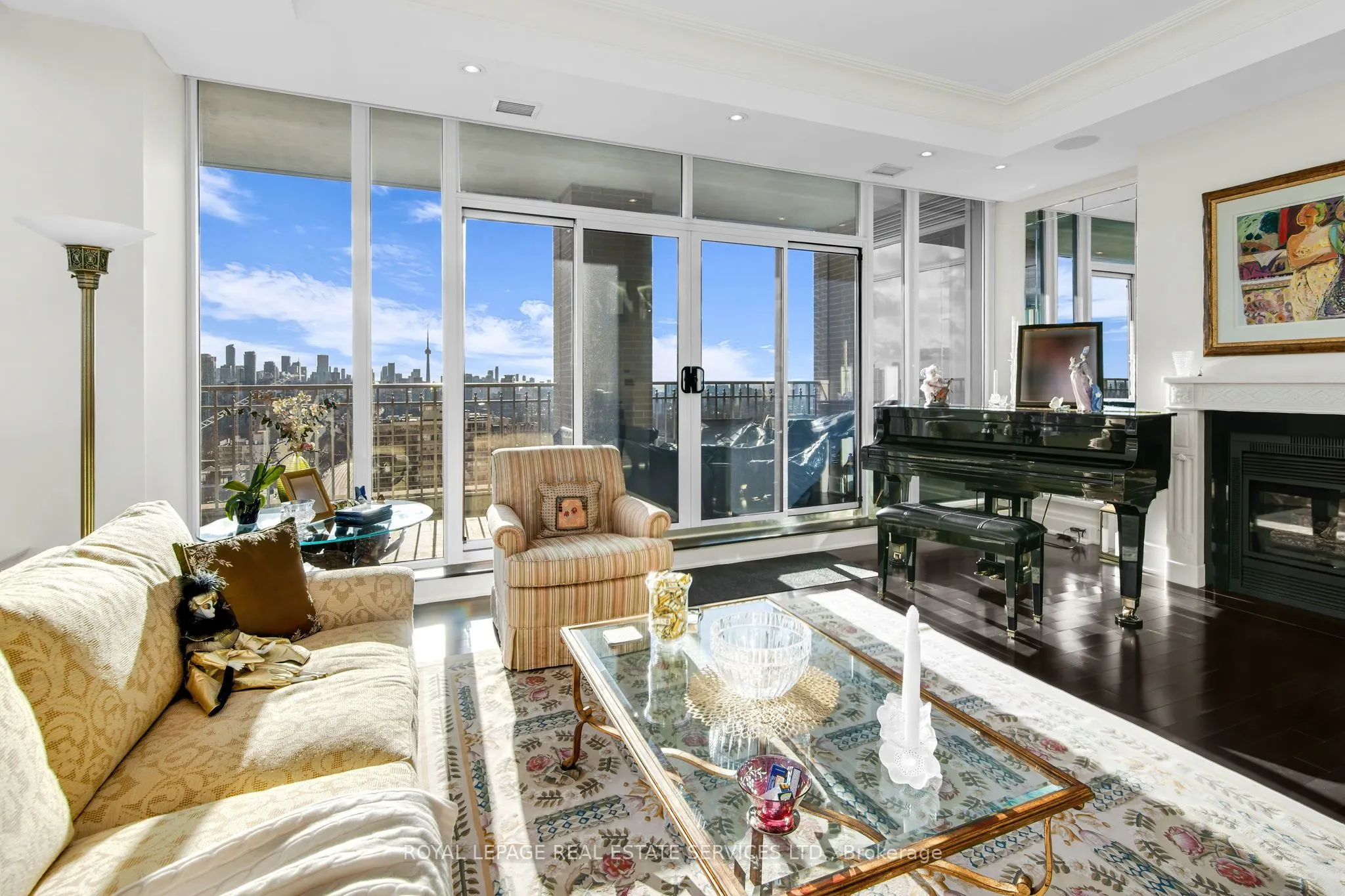 155 St Clair Avenue W, #1701