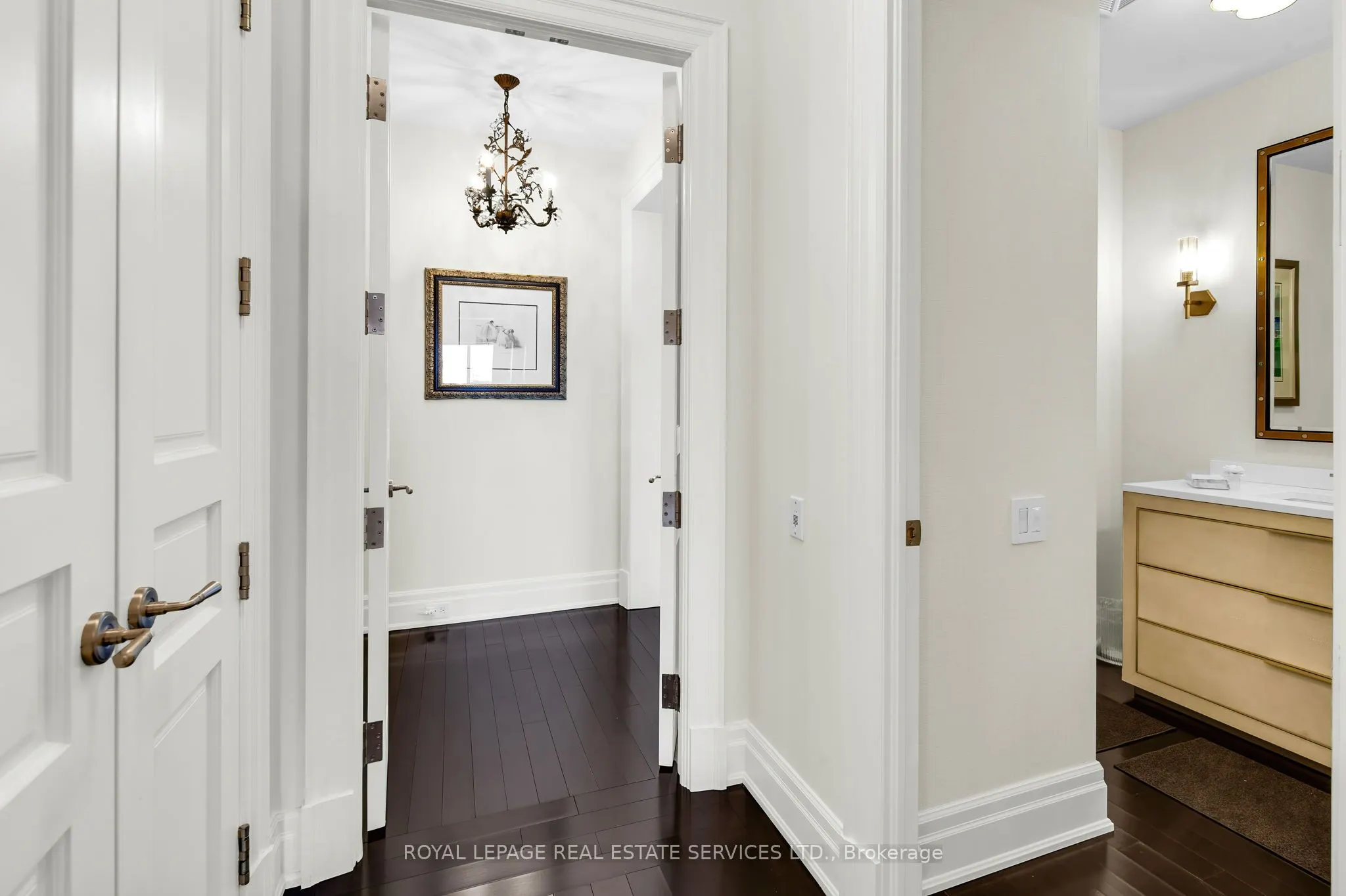 155 St Clair Avenue W, #1701