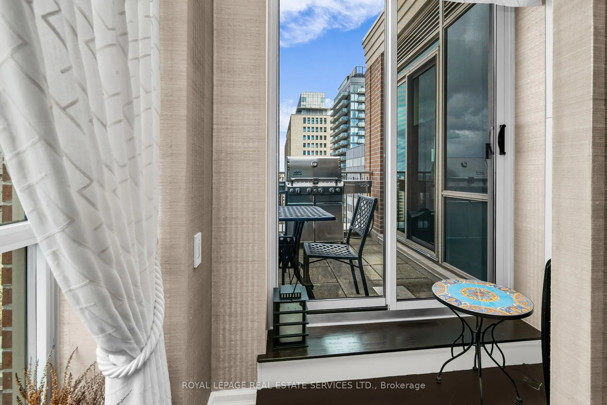 155 St Clair Avenue W, #1701