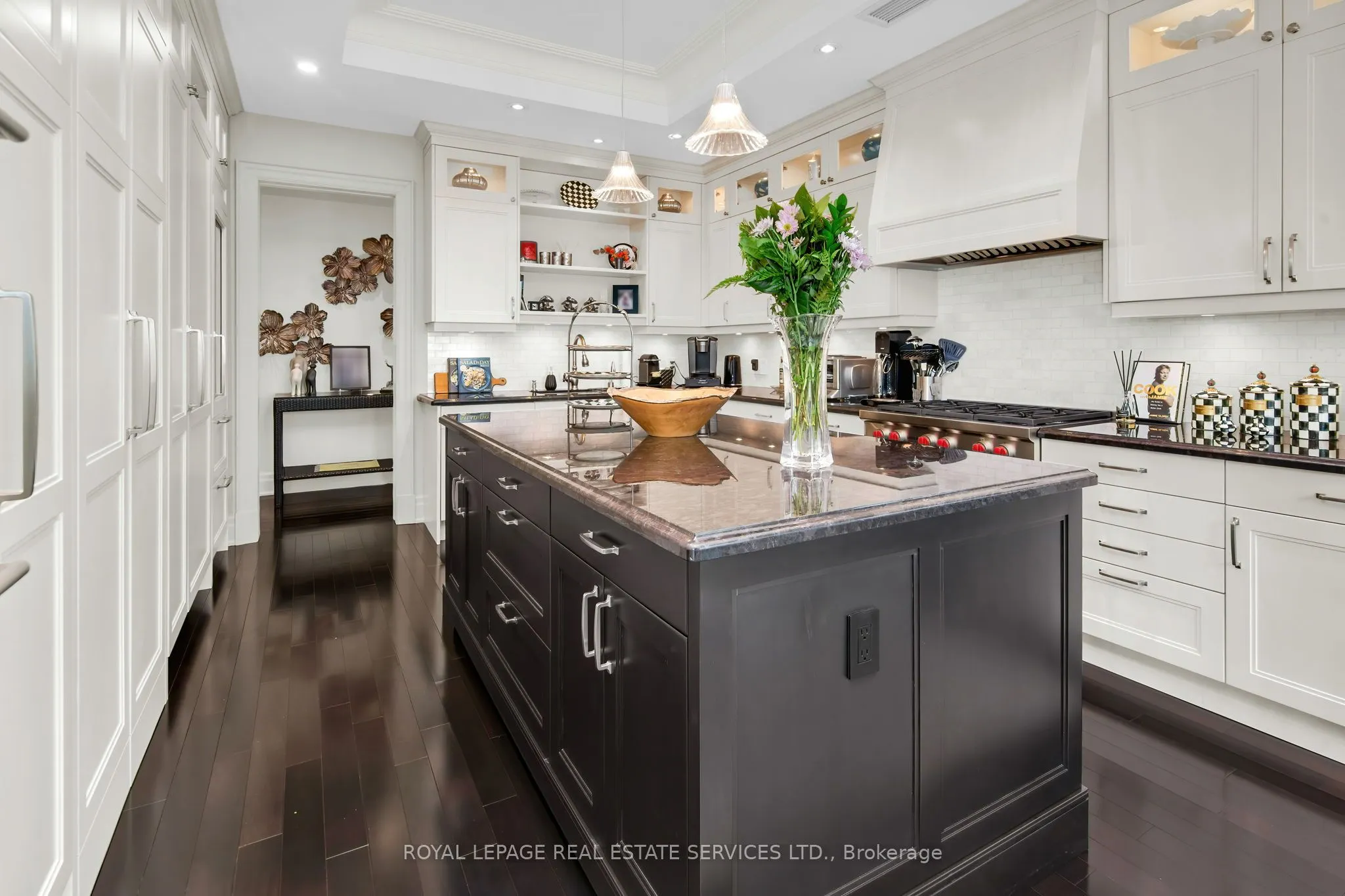 155 St Clair Avenue W, #1701