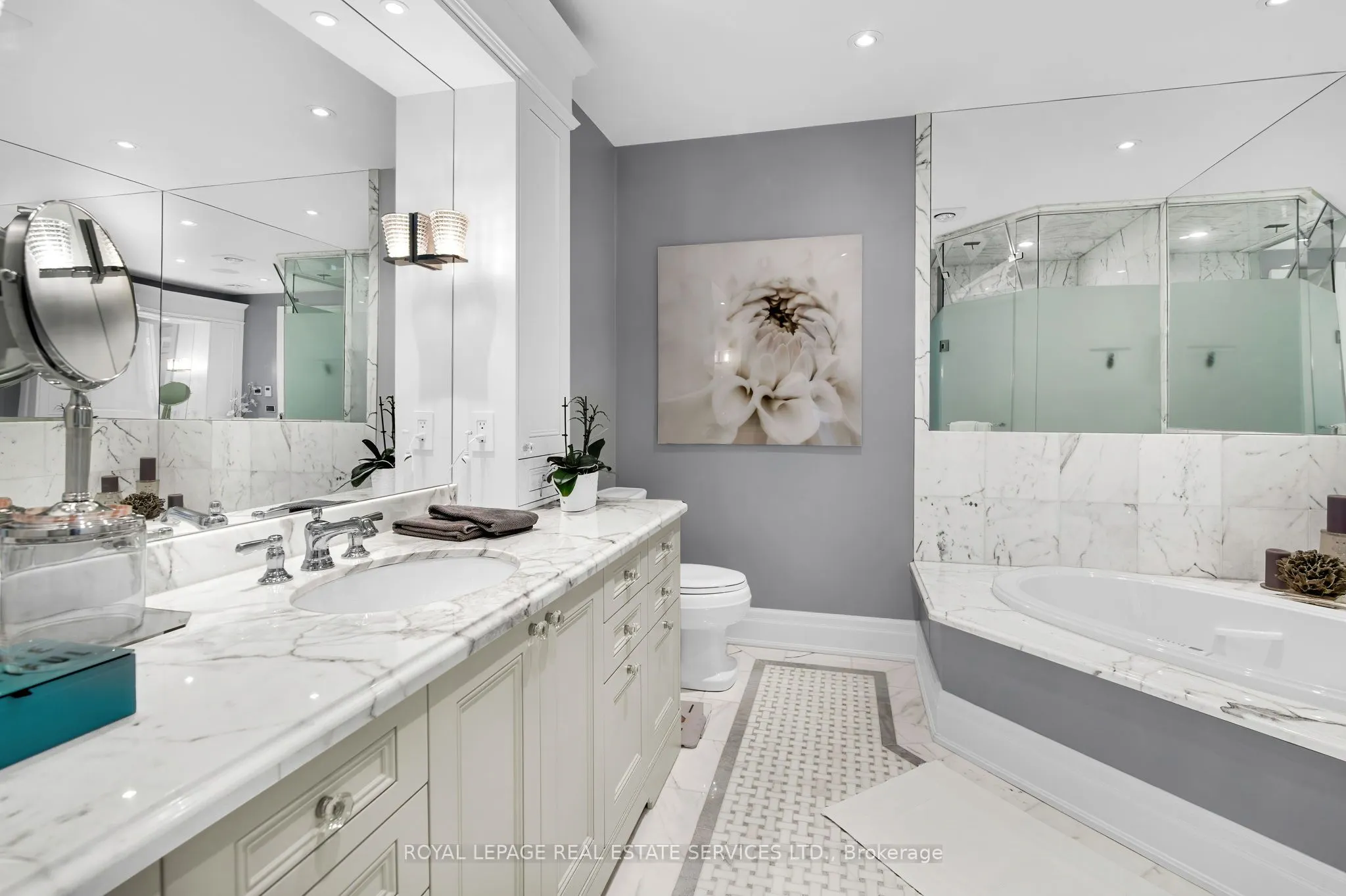 155 St Clair Avenue W, #1701