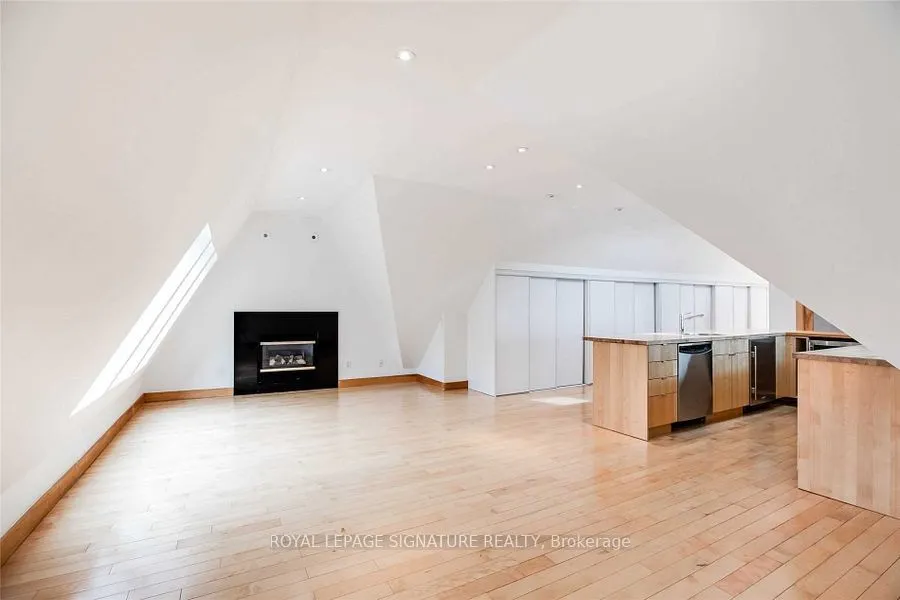 81 Whitehall Road, #Upper