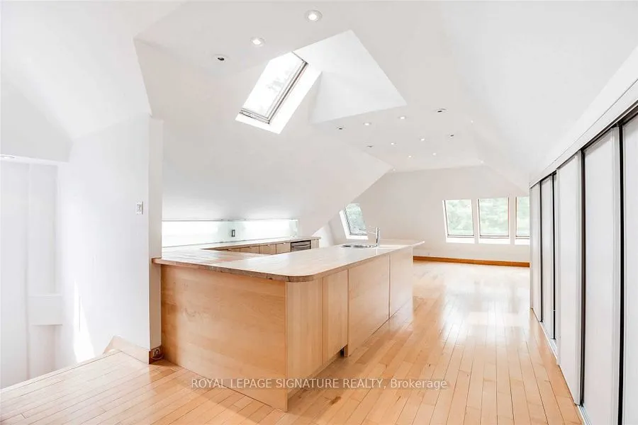81 Whitehall Road, #Upper