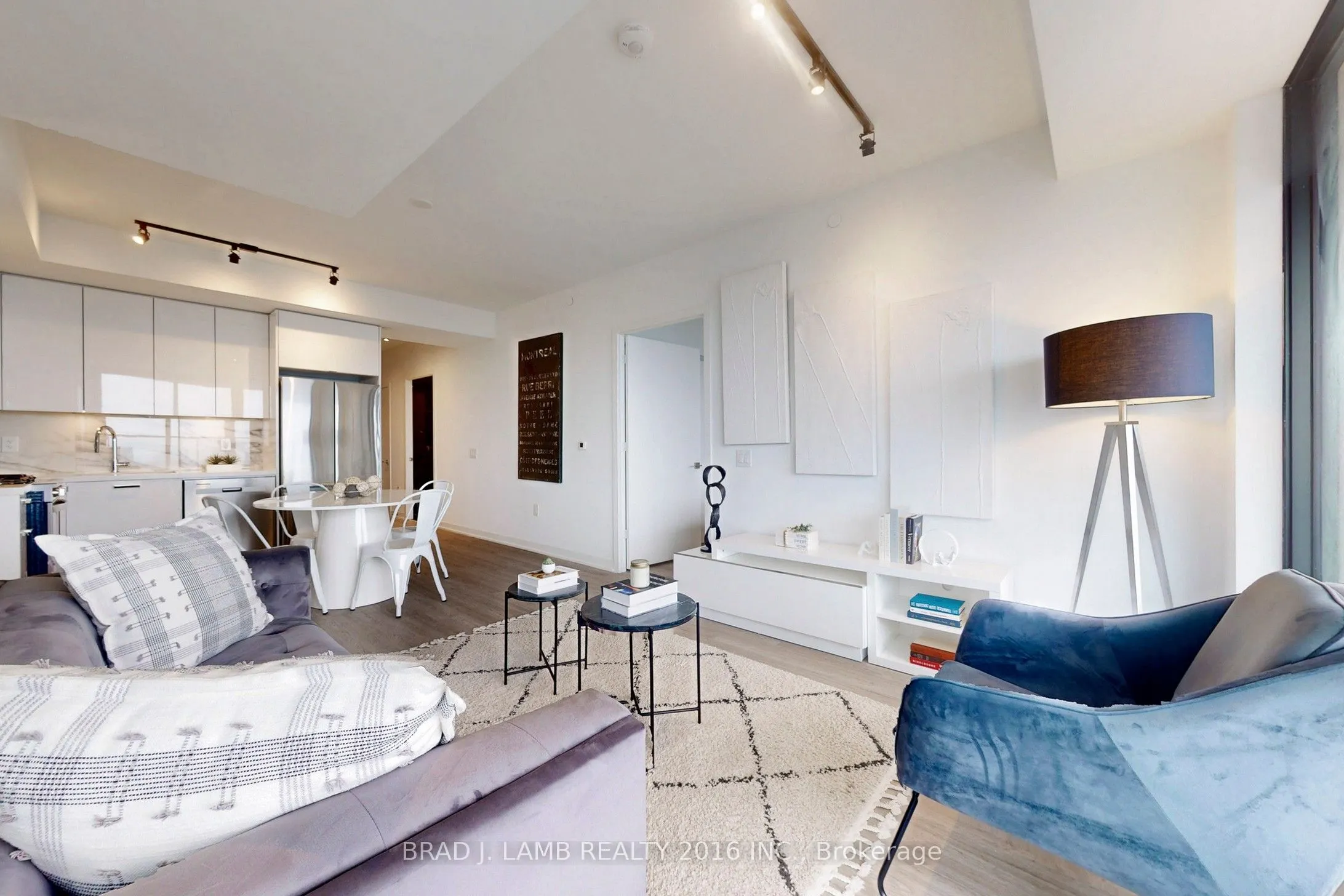 195 McCaul Street, #1801