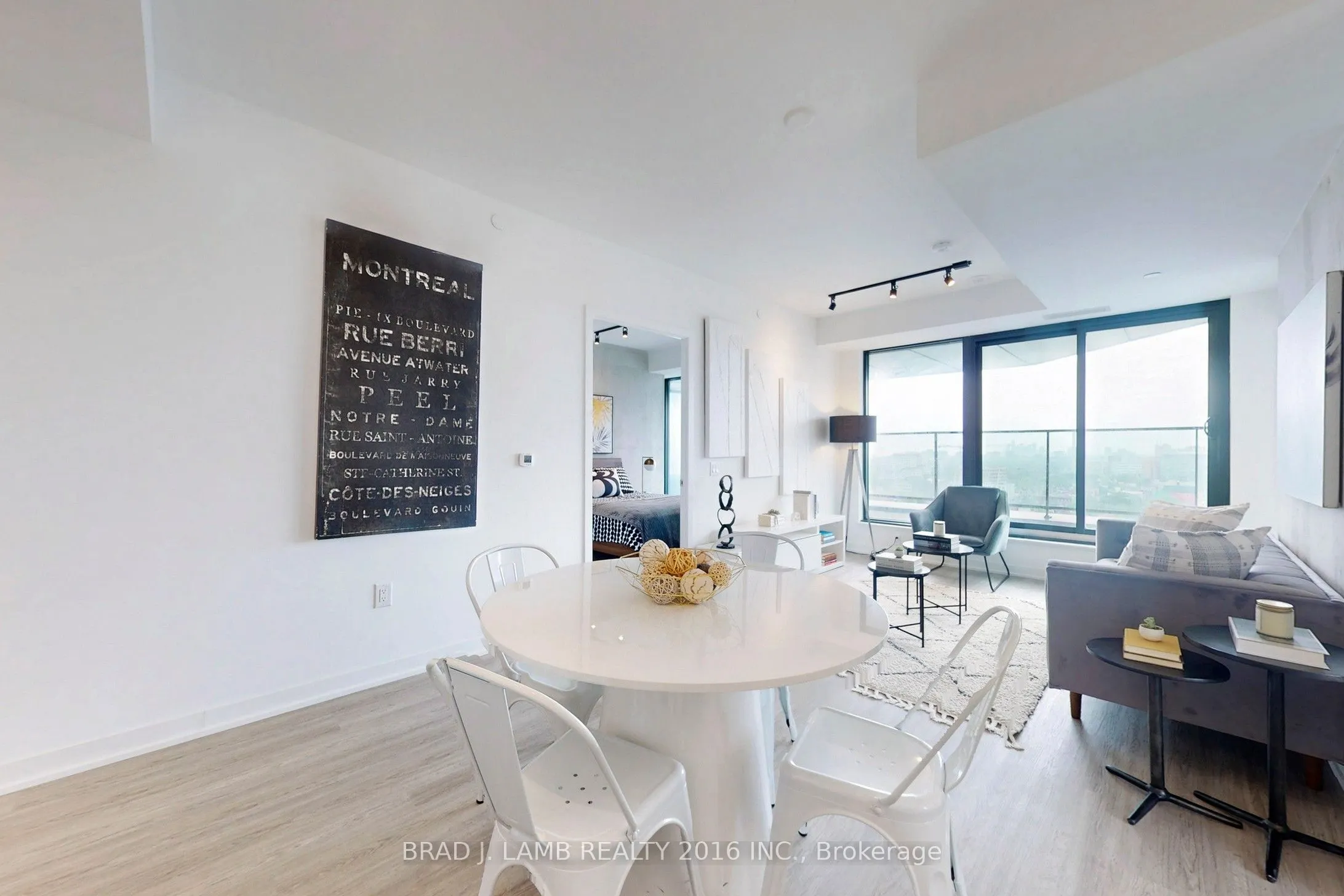 195 McCaul Street, #1801