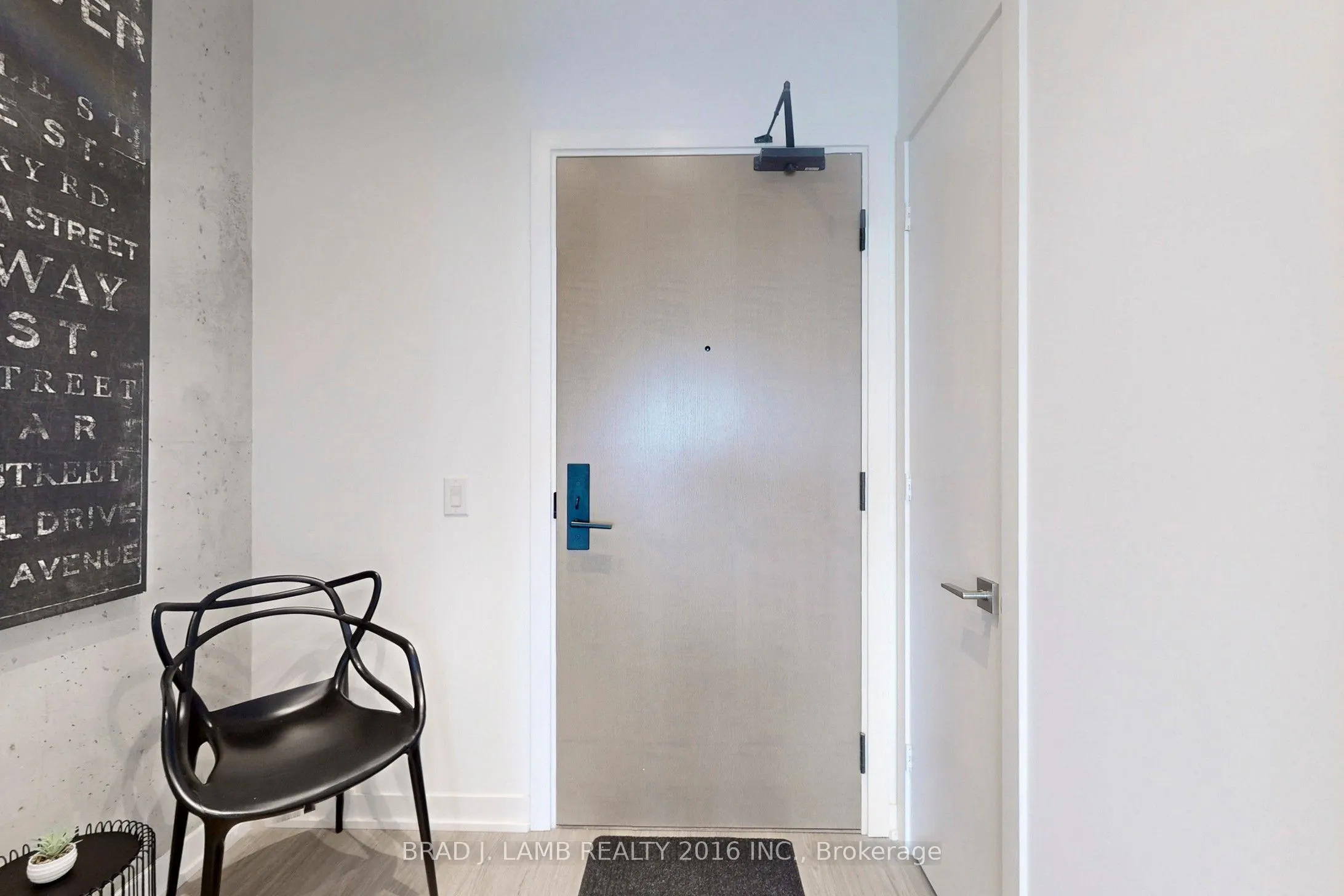 195 McCaul Street, #1801