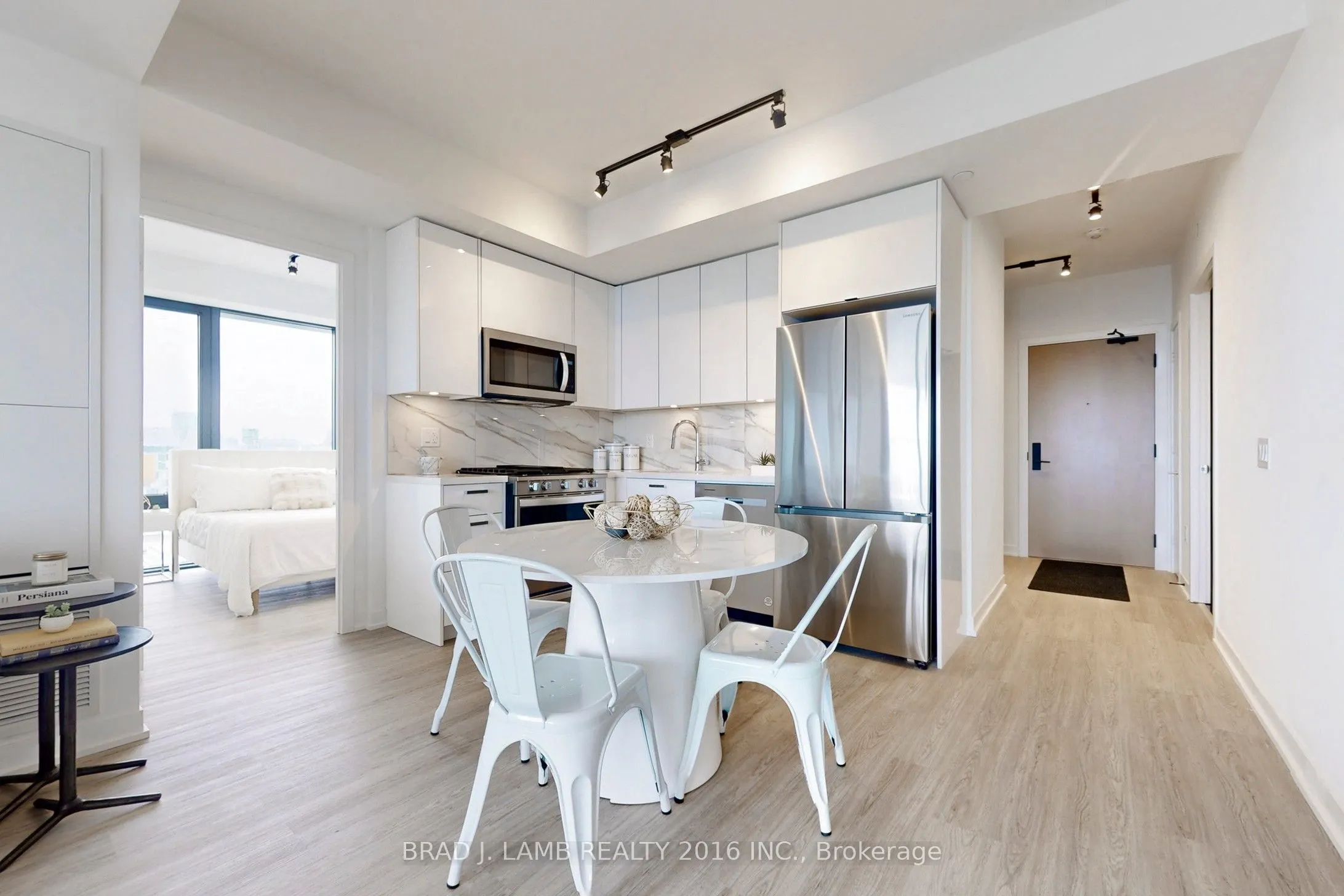 195 McCaul Street, #1801