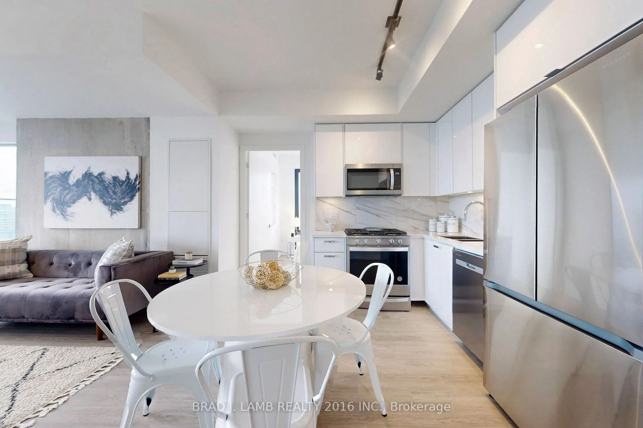 195 McCaul Street, #1801