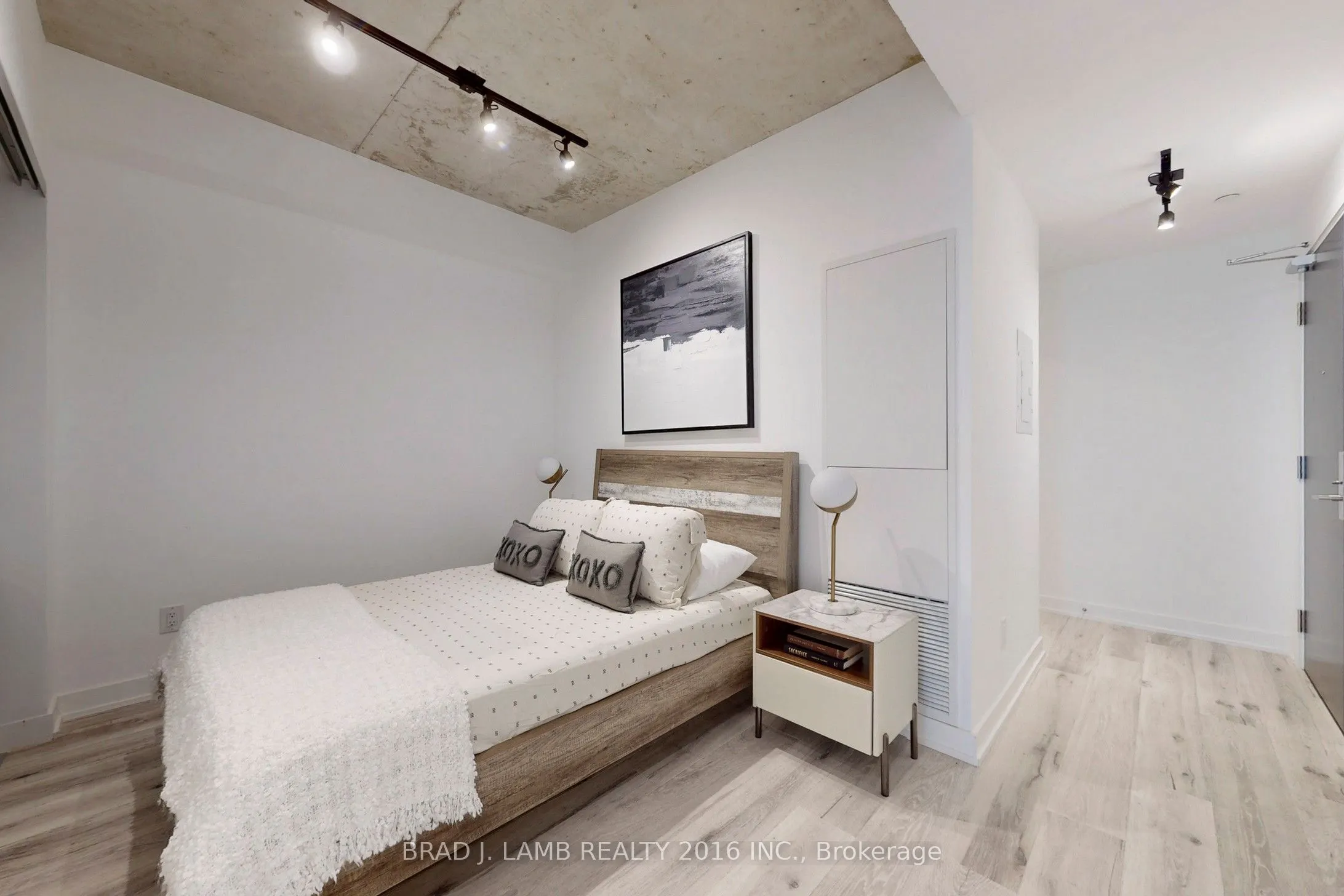 55 Ontario Street, #419